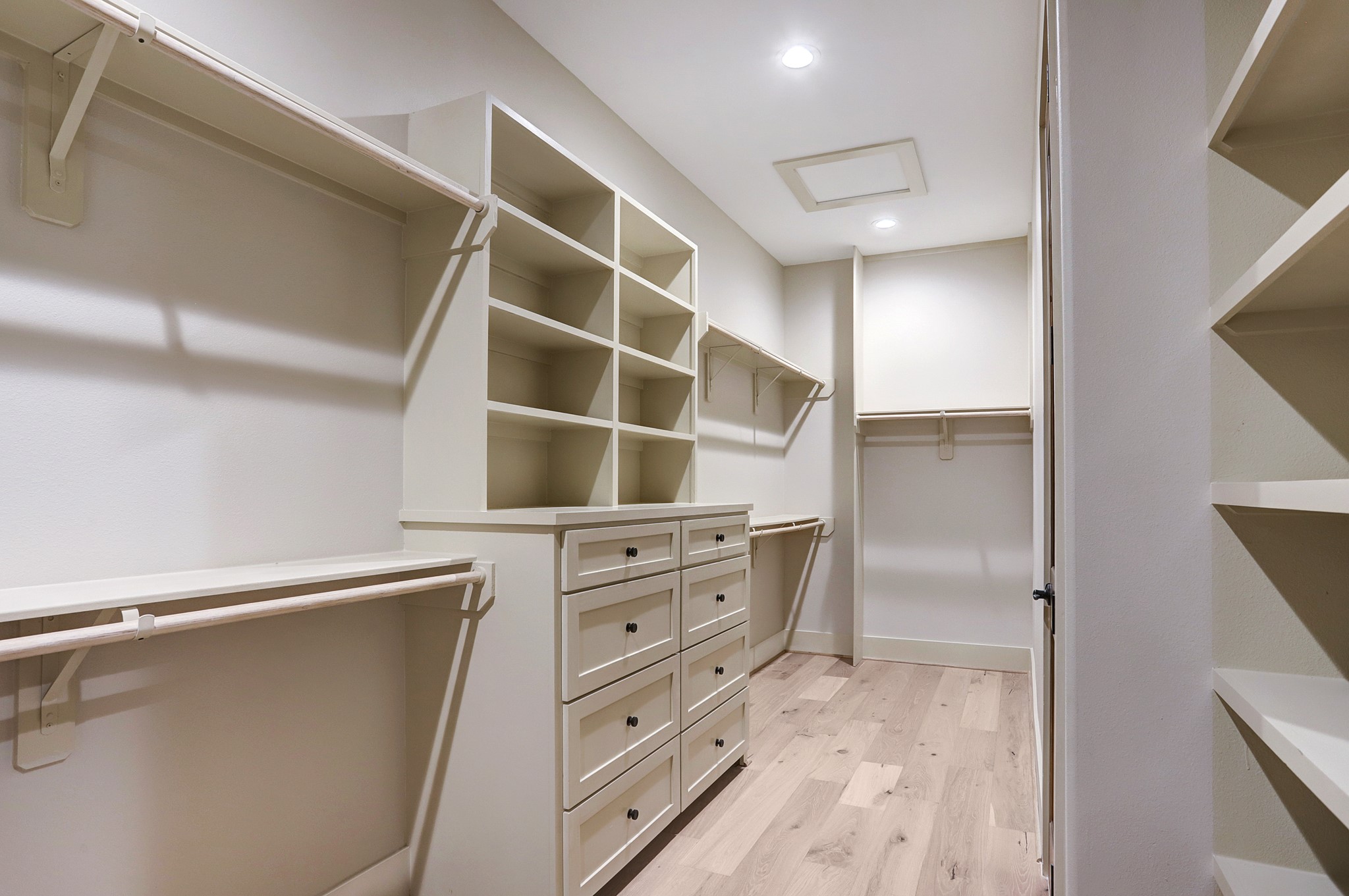 2130 Hartfield Road Property Photo 19