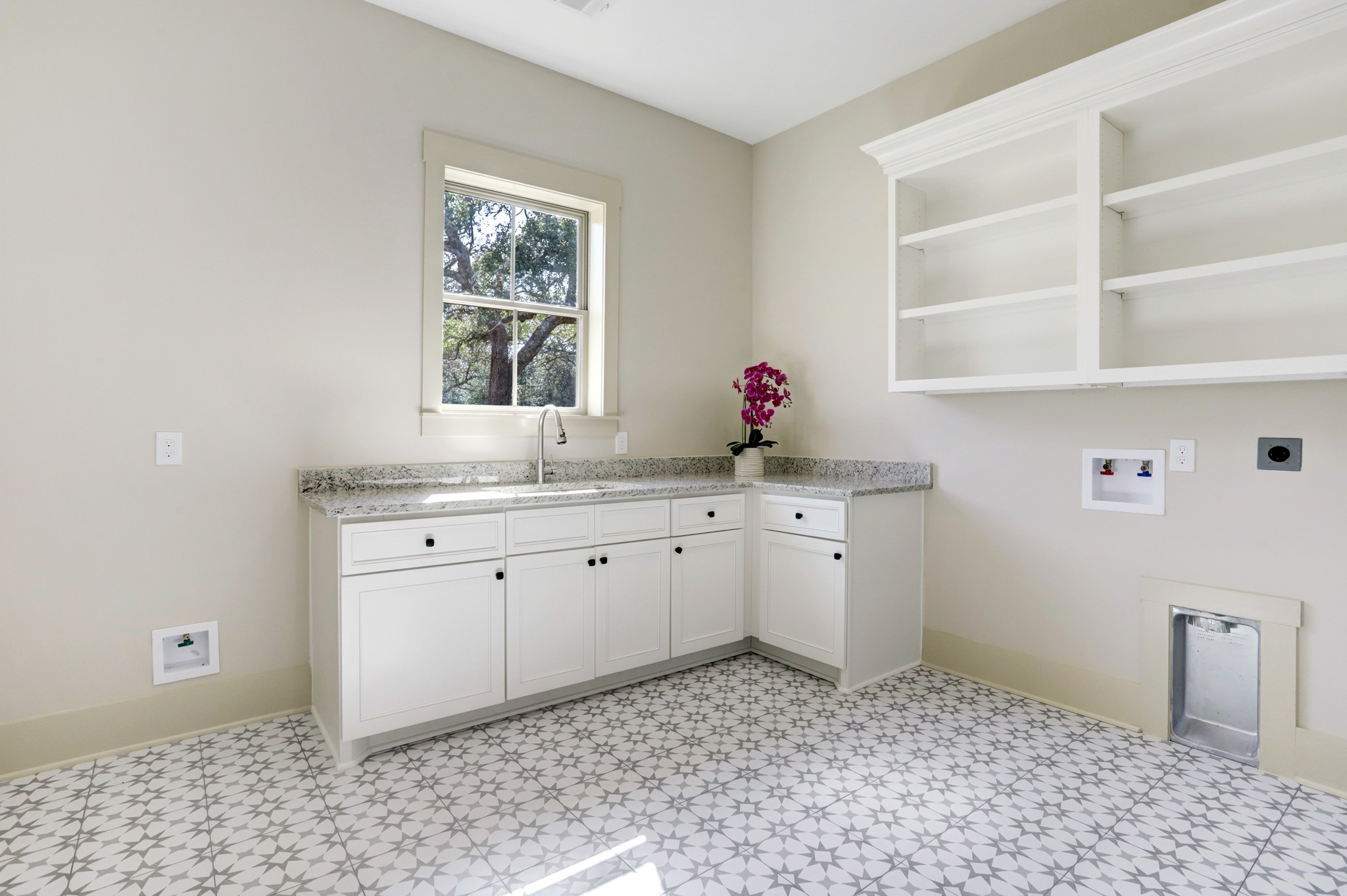 2130 Hartfield Road Property Photo 29