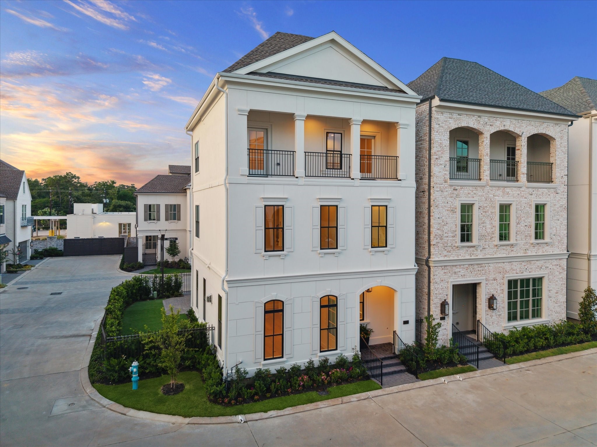 213 Sutton Row Place Property Photo 4