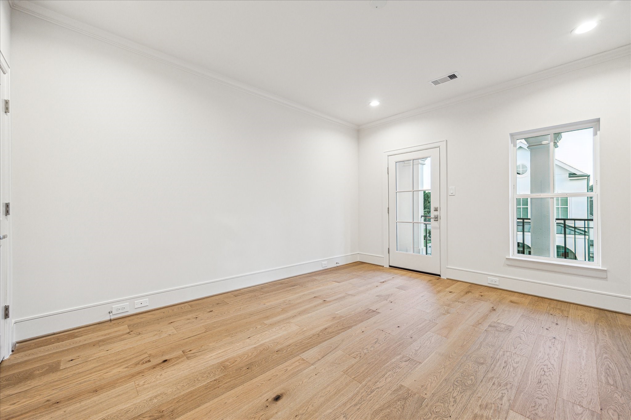 213 Sutton Row Place Property Photo 18