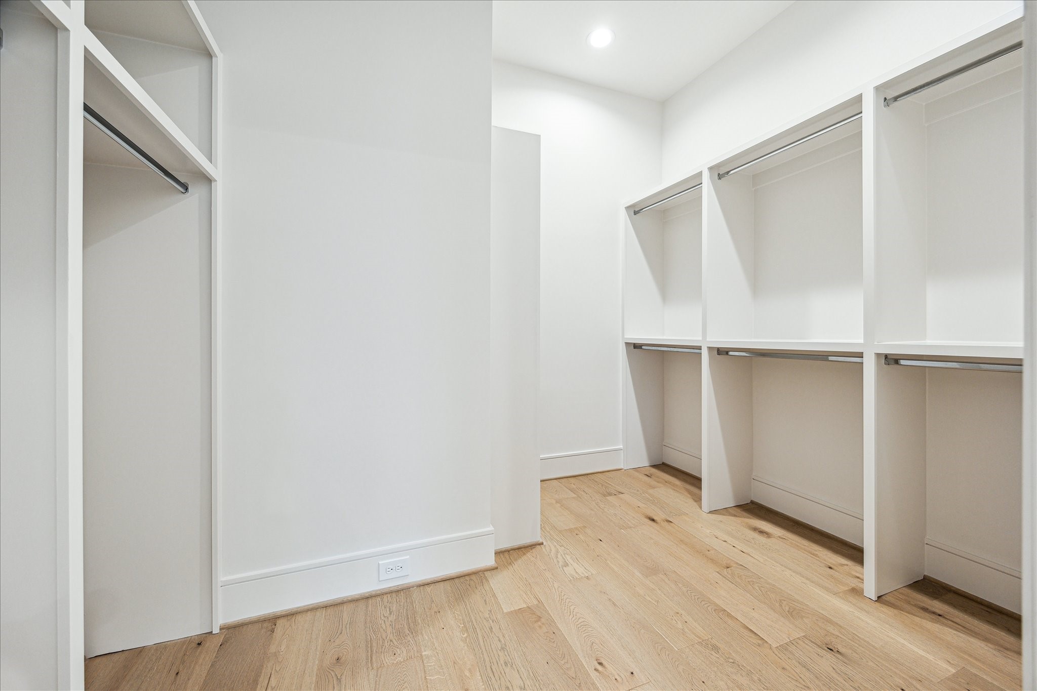 213 Sutton Row Place Property Photo 23