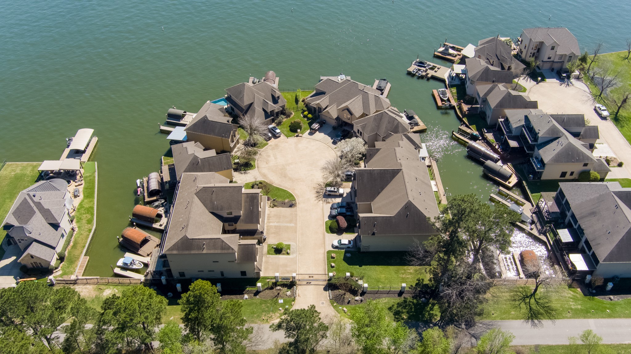 347 Old Aqua Landing E Property Photo 6