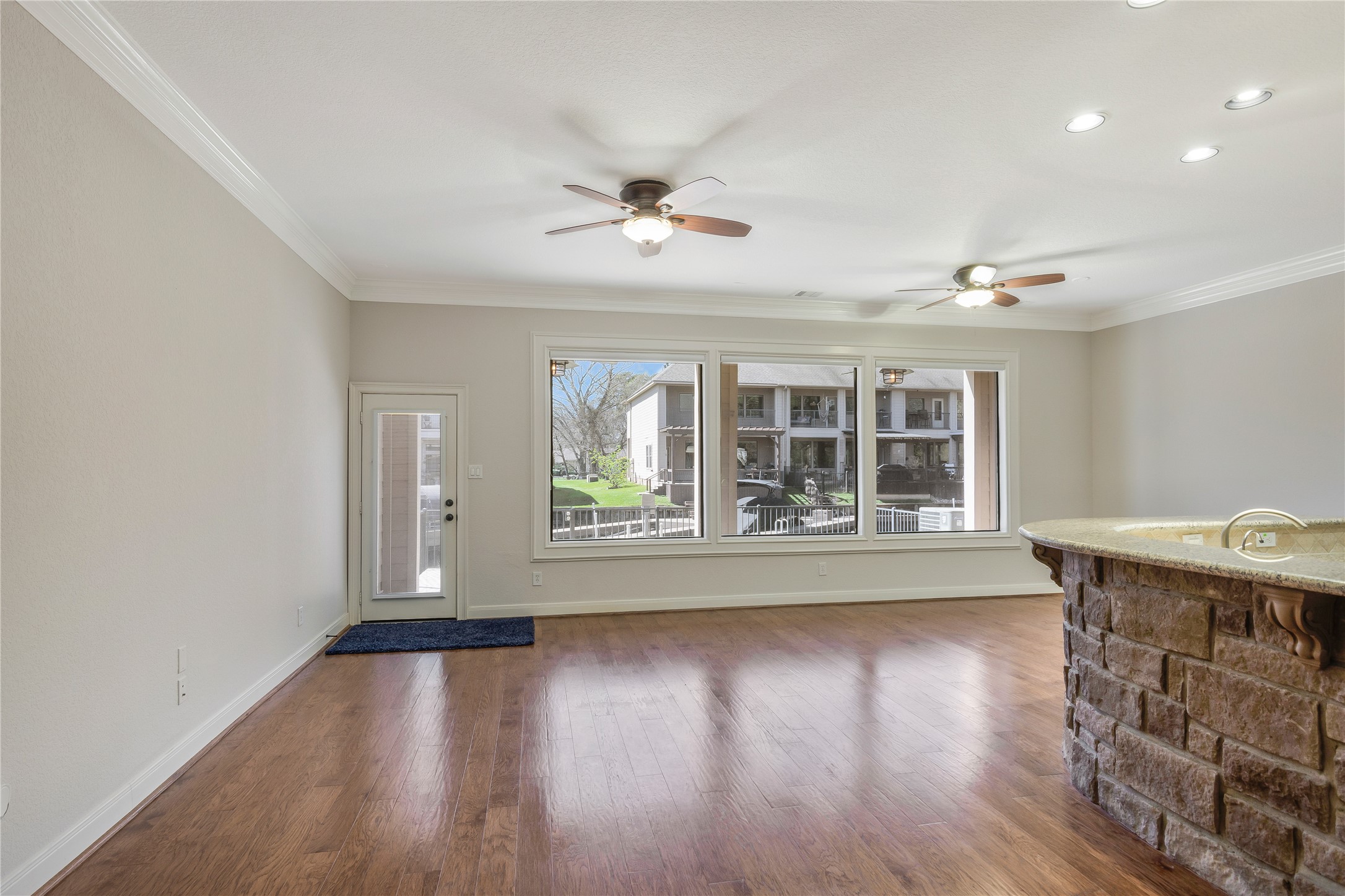 347 Old Aqua Landing E Property Photo 10