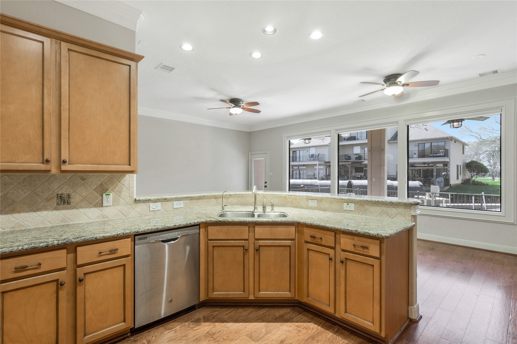 347 Old Aqua Landing E Property Photo 18