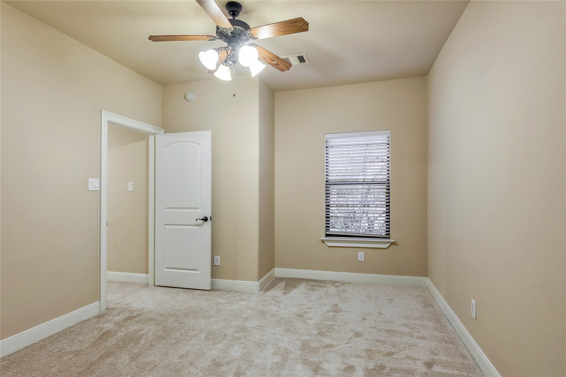 347 Old Aqua Landing E Property Photo 29