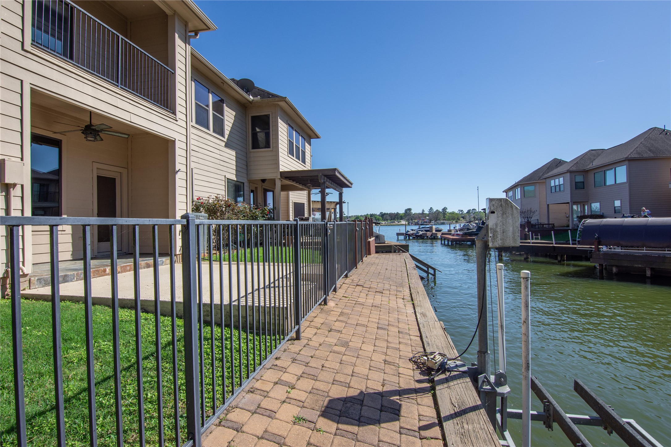 347 Old Aqua Landing E Property Photo 36