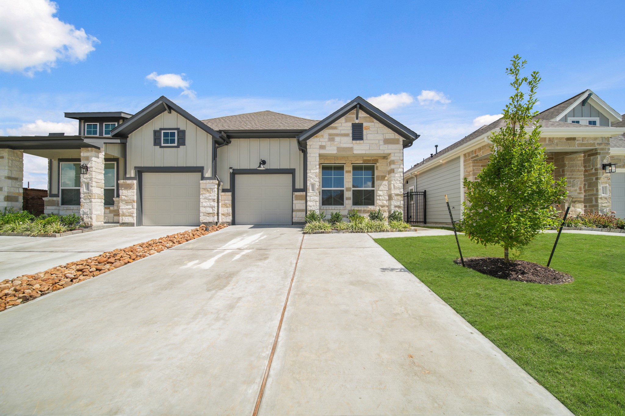 10111 Crescendo Way Property Photo 3