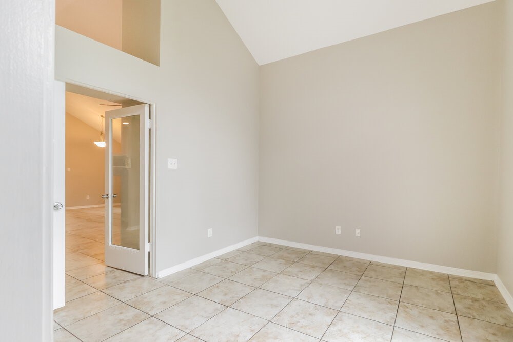 8619 Spring Green Drive Property Photo 9