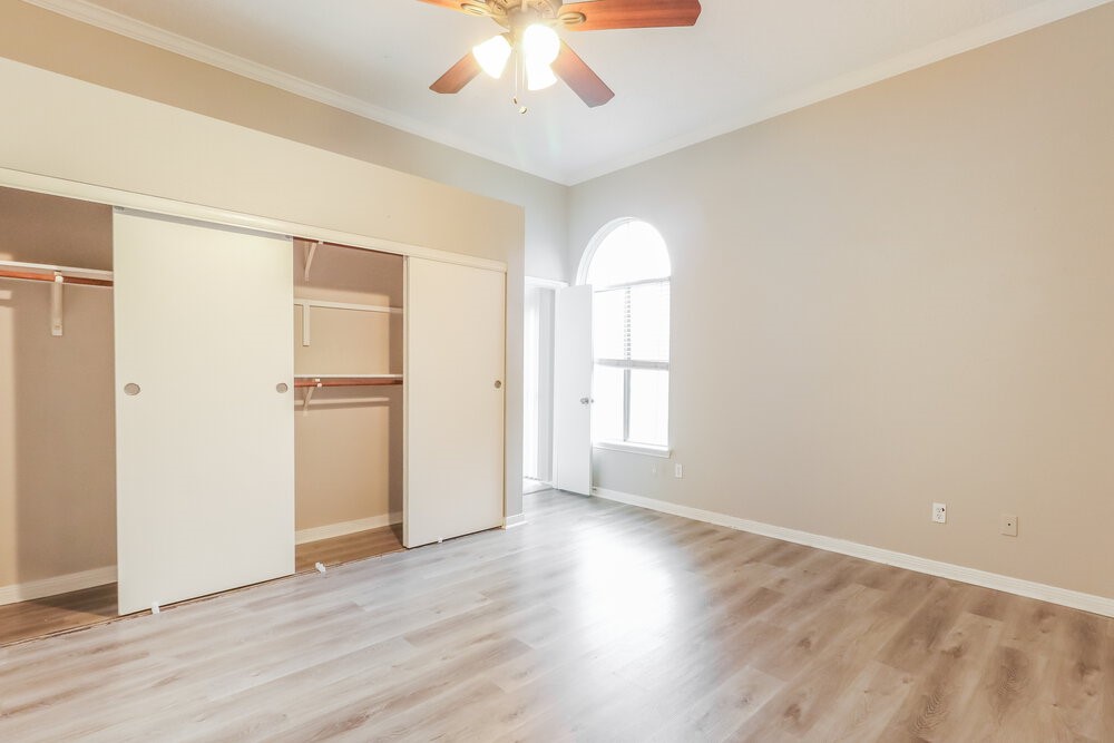 8619 Spring Green Drive Property Photo 11