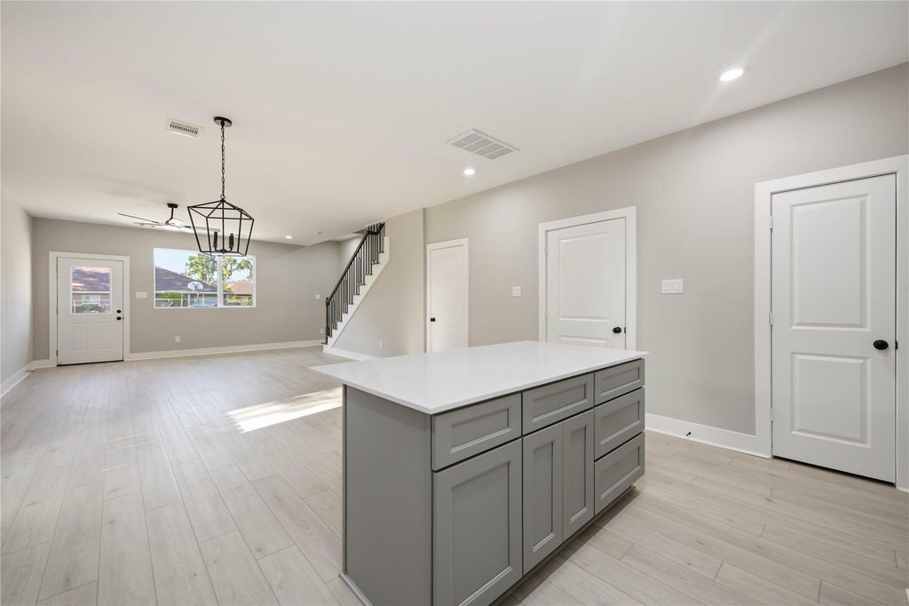 5827 Polly Unit A Street A Property Photo 8