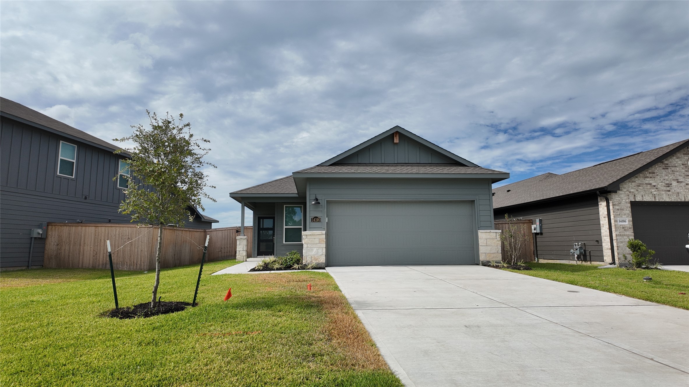 14190 Granger Pointe Lane Property Photo 1