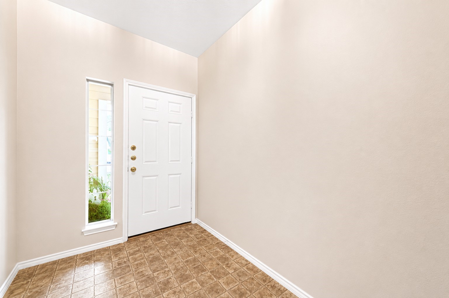 12830 Lodenbriar Drive Property Photo 3