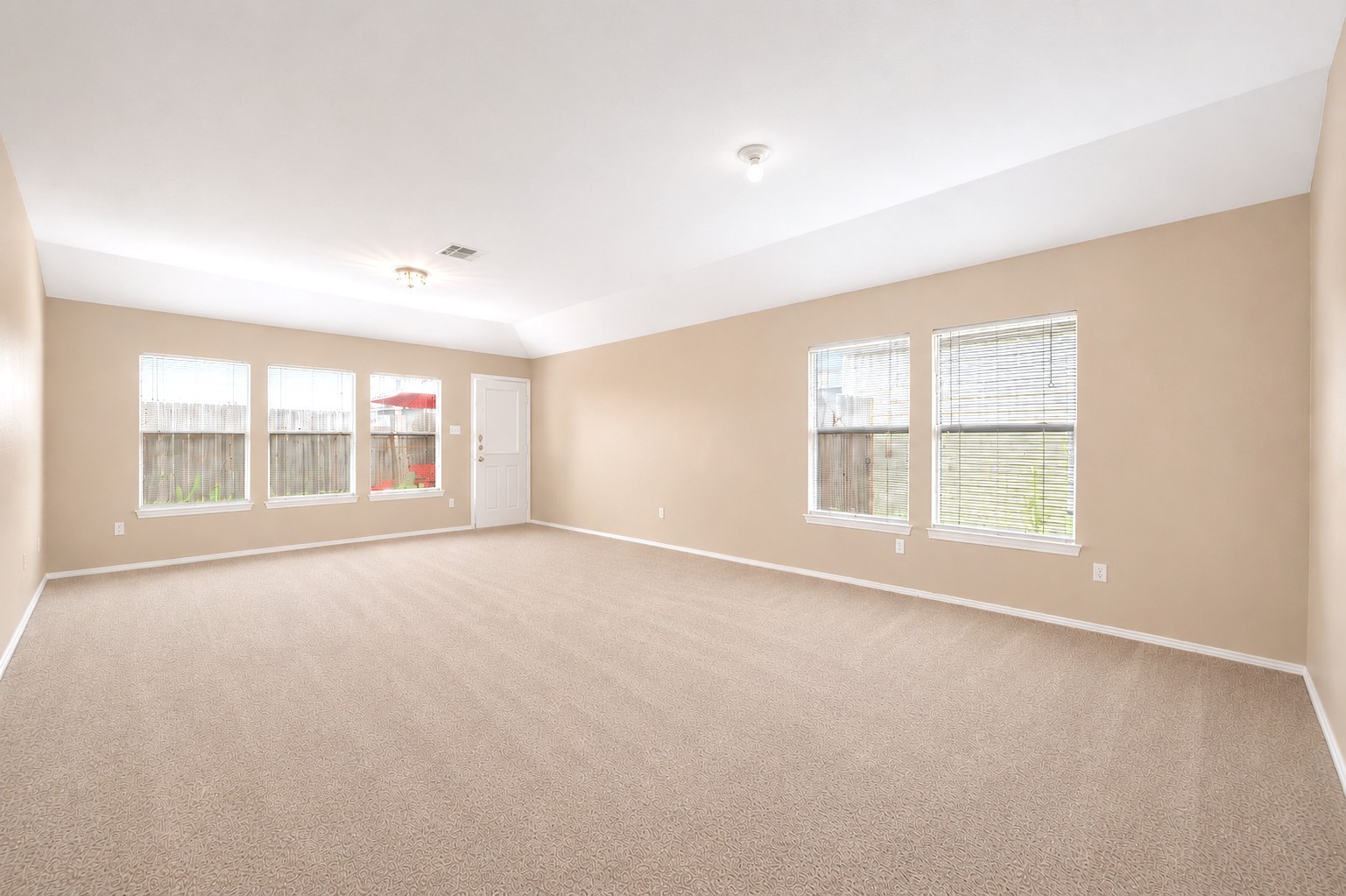 12830 Lodenbriar Drive Property Photo 8