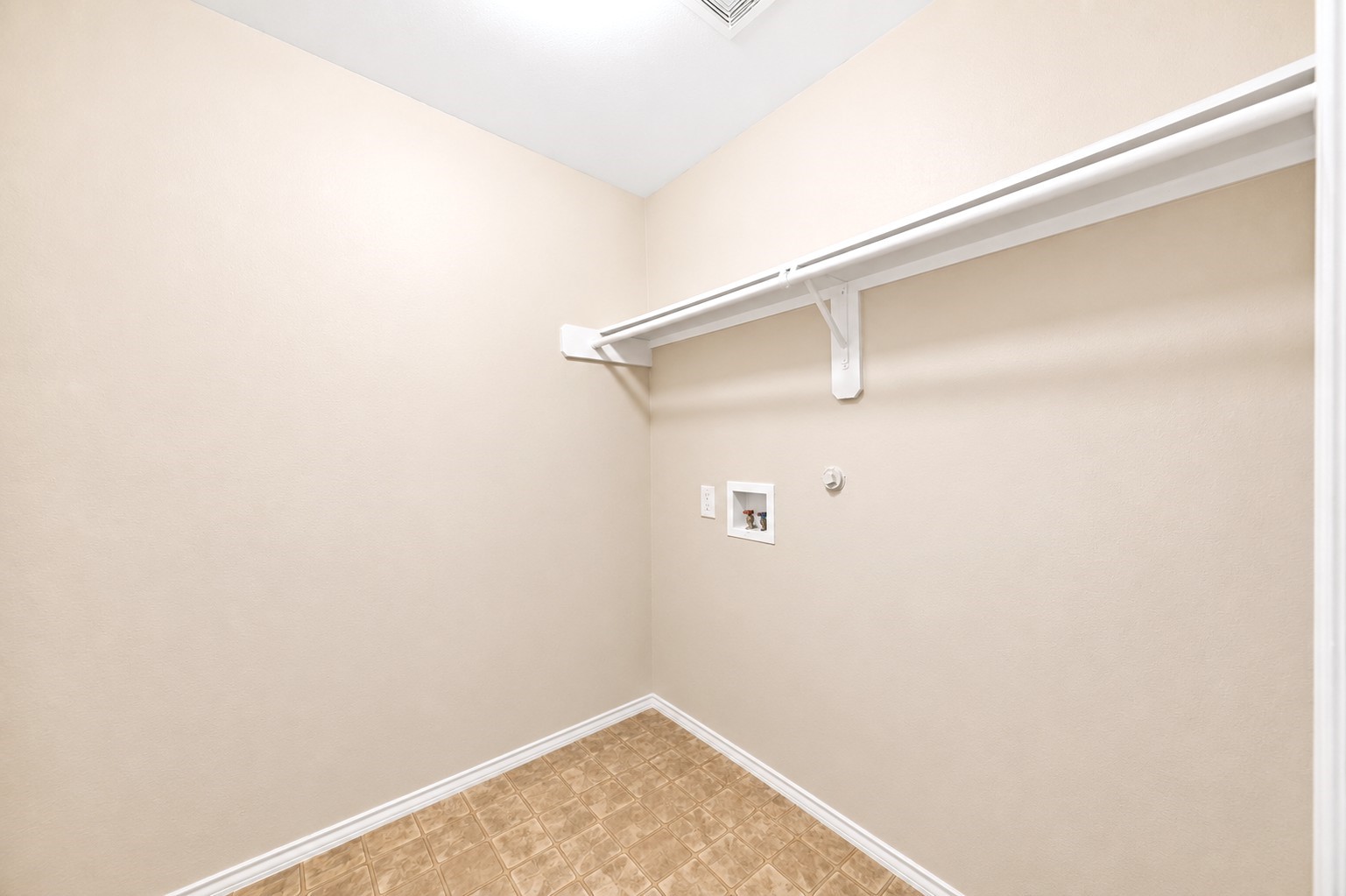12830 Lodenbriar Drive Property Photo 14