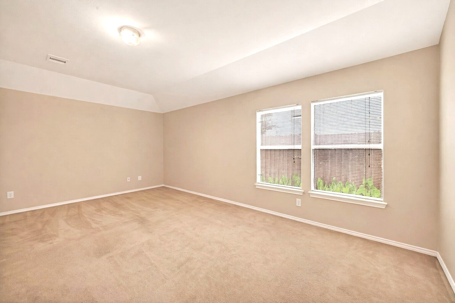 12830 Lodenbriar Drive Property Photo 18