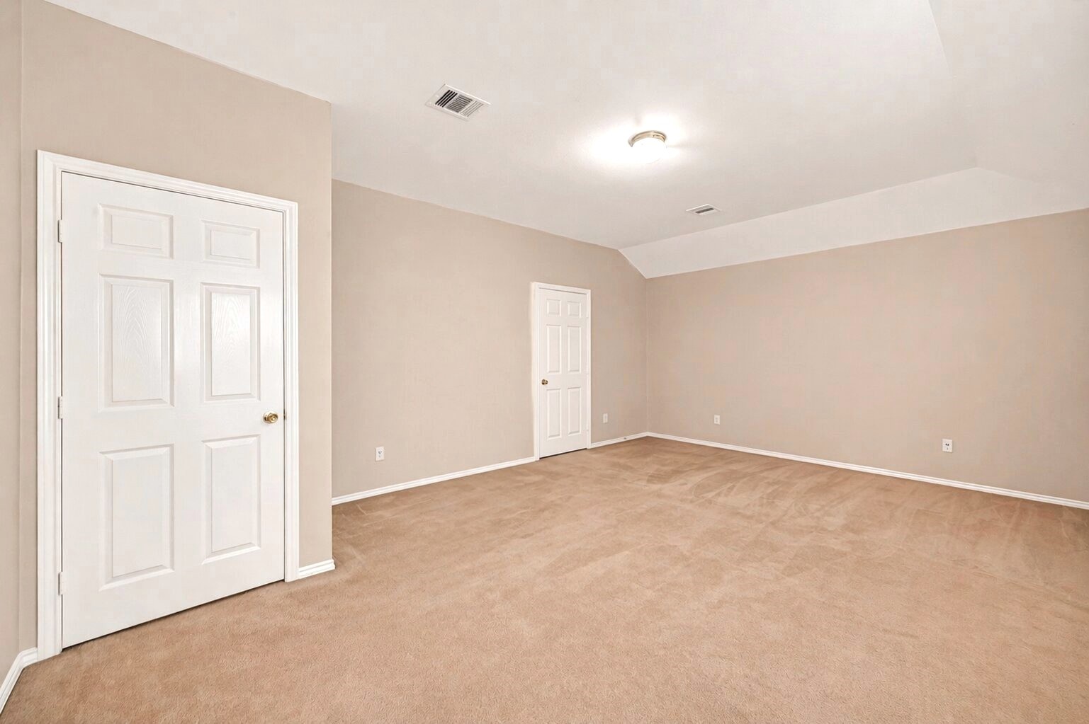 12830 Lodenbriar Drive Property Photo 19