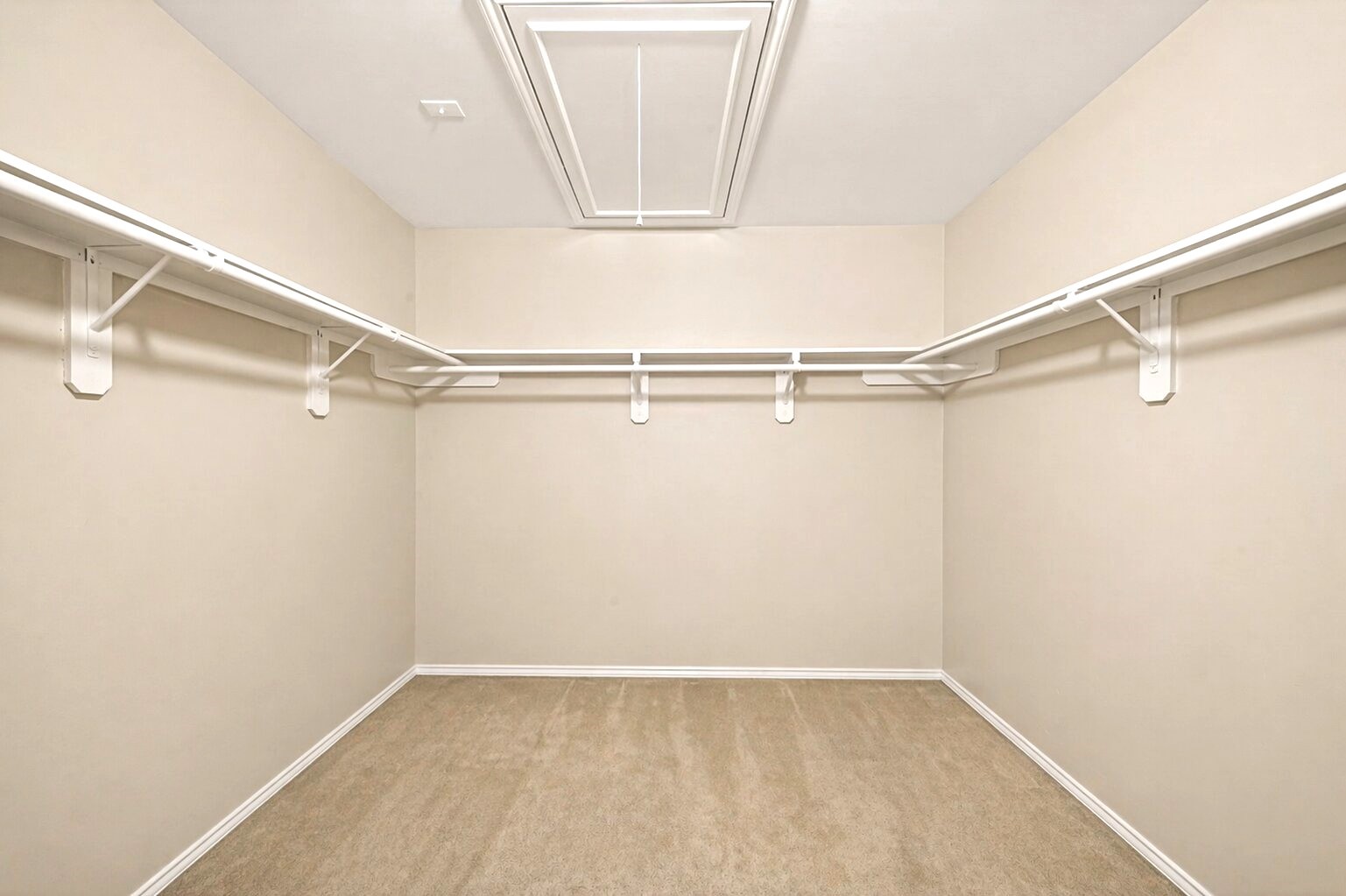 12830 Lodenbriar Drive Property Photo 20