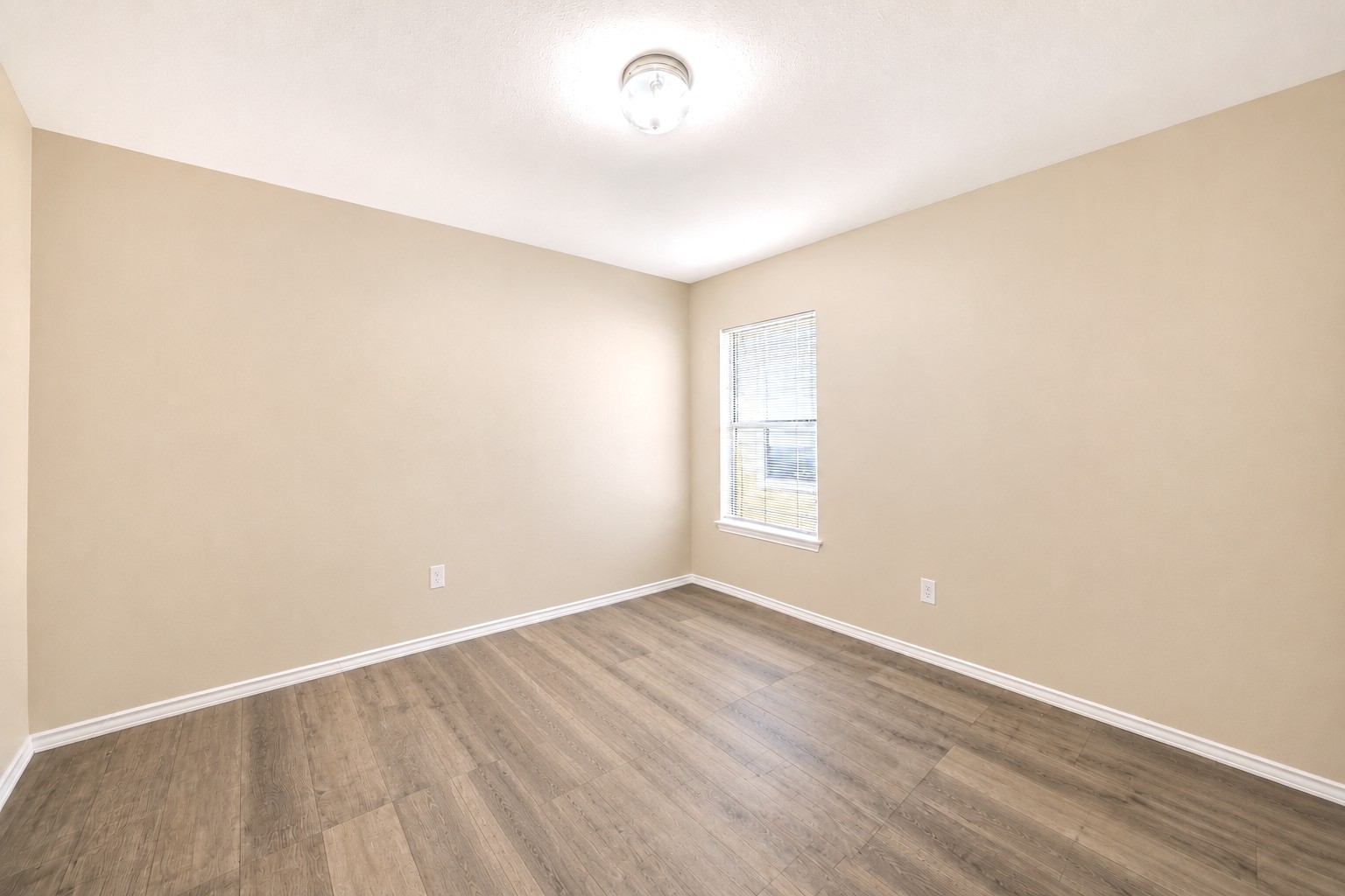 12830 Lodenbriar Drive Property Photo 24