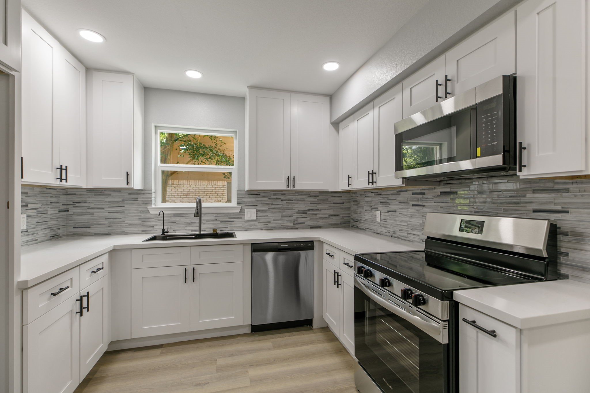 1106 Caspian Lane Property Photo 12