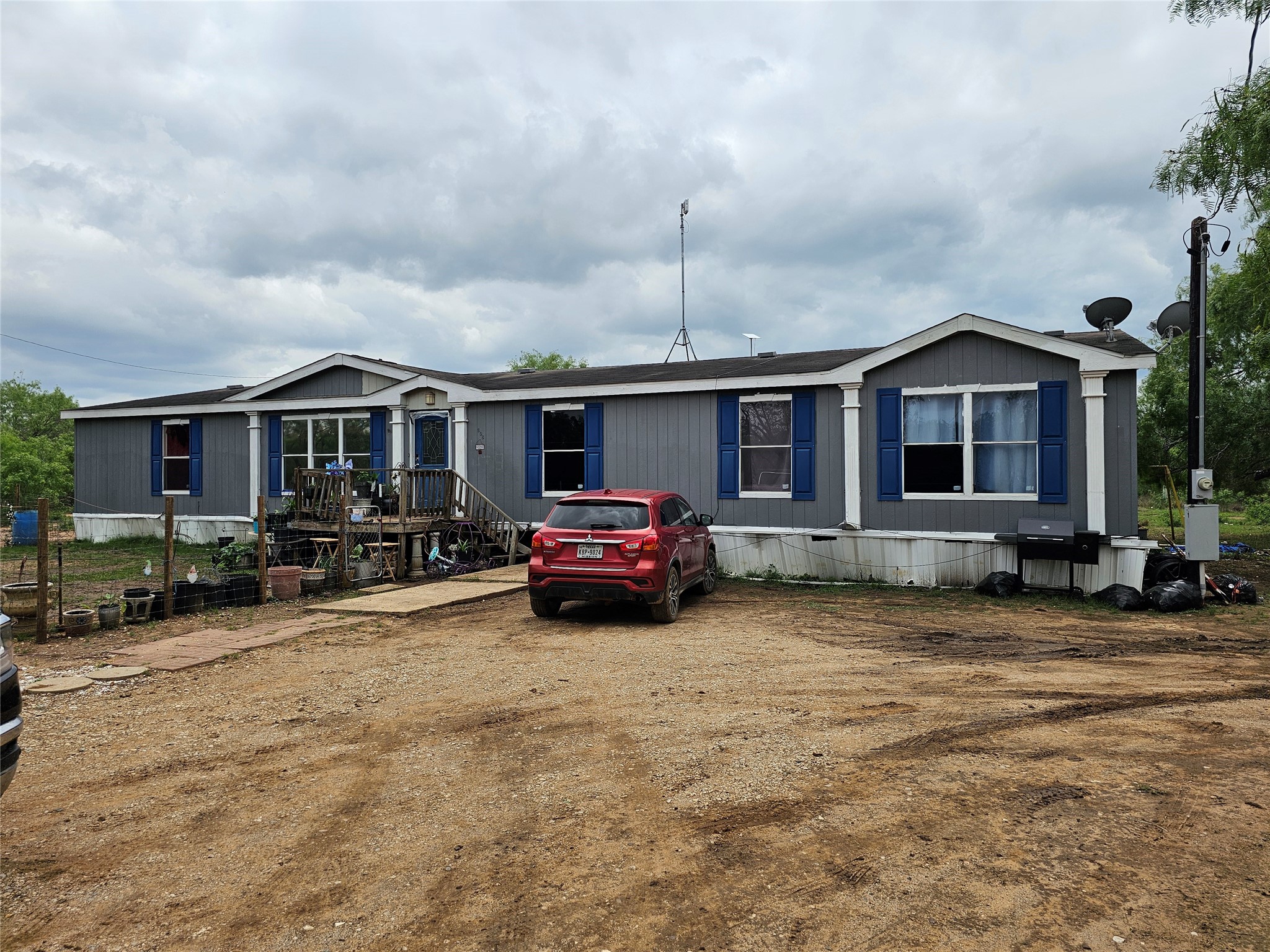 608 Country Breeze Property Photo 1