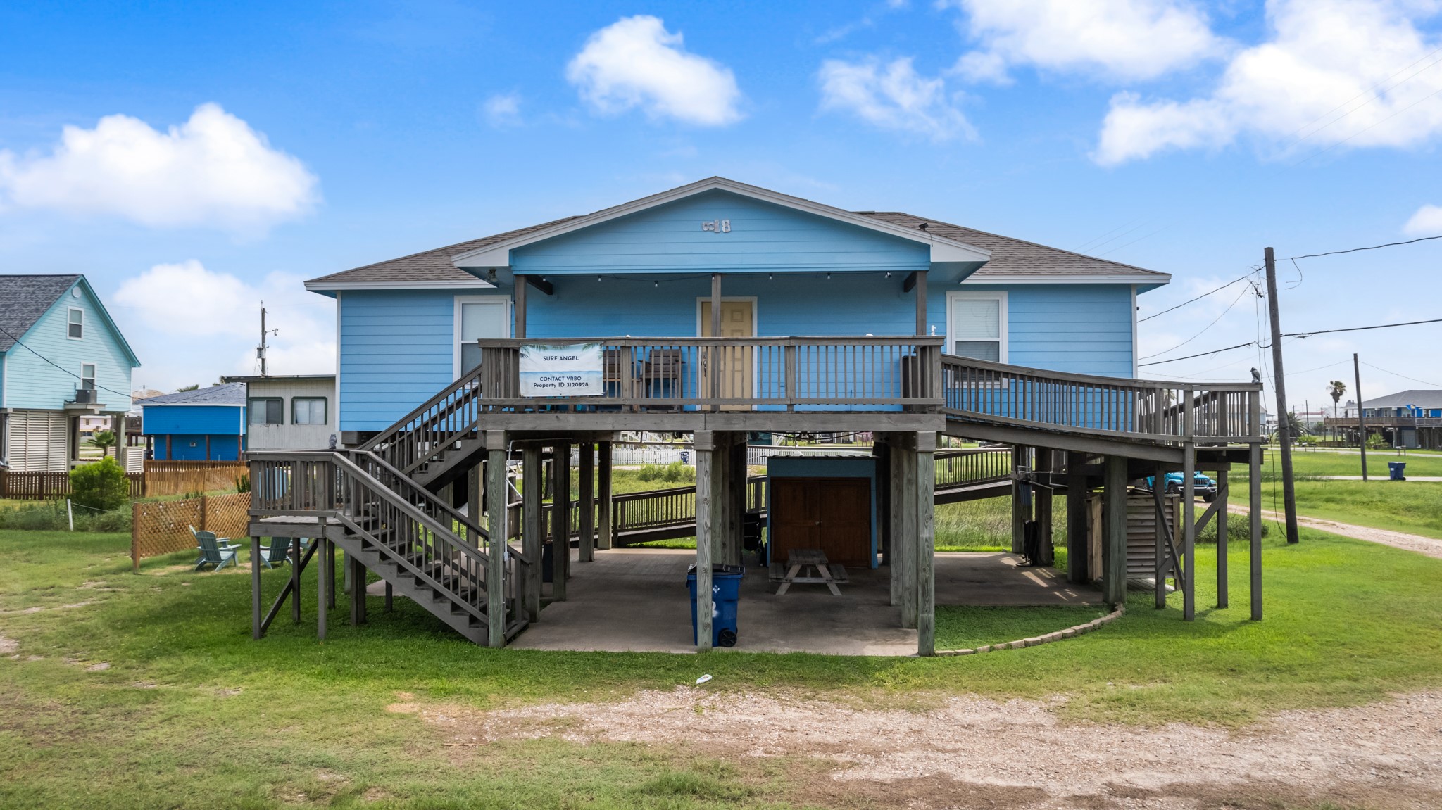 818 Surf Drive Property Photo 6