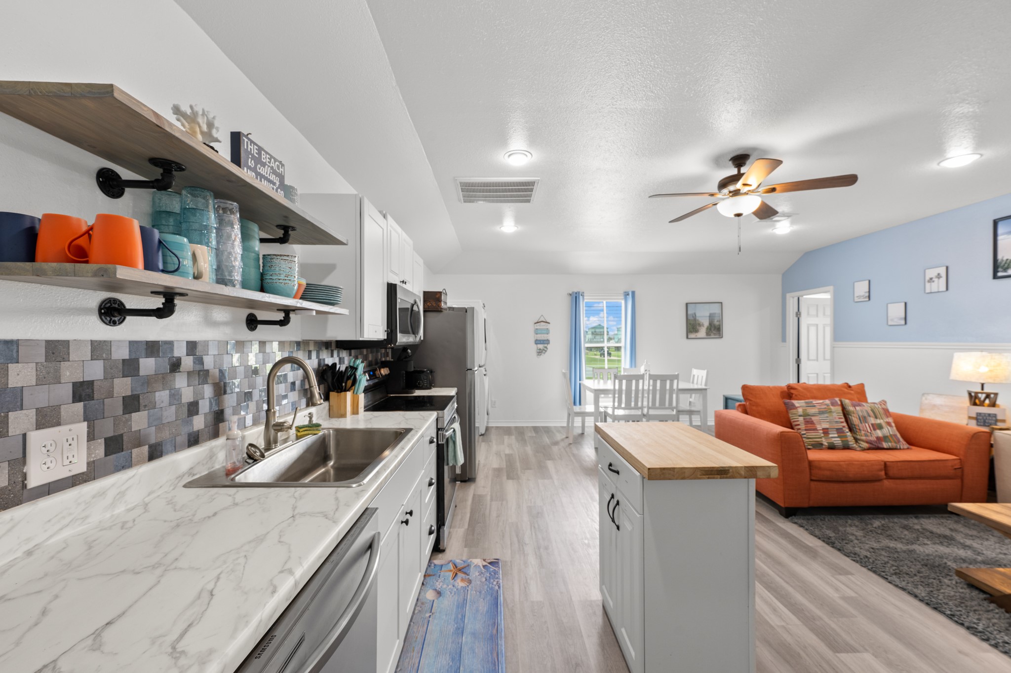 818 Surf Drive Property Photo 12