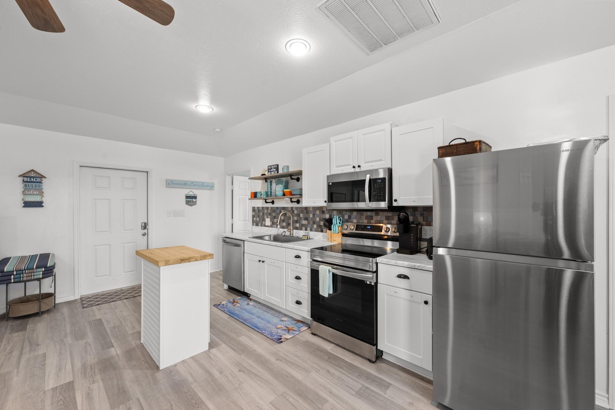 818 Surf Drive Property Photo 13