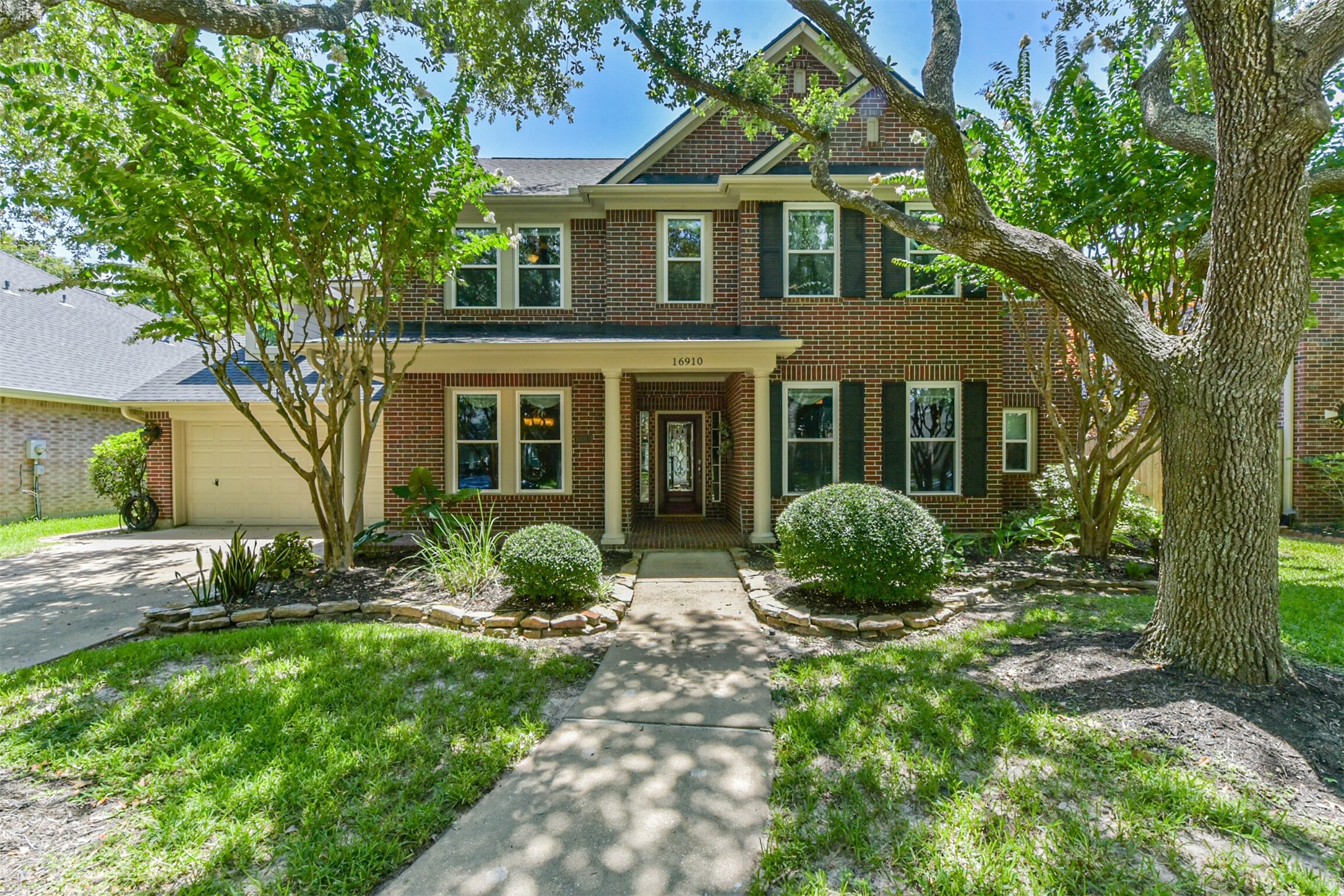 16910 Cottonwood Way Property Photo 1