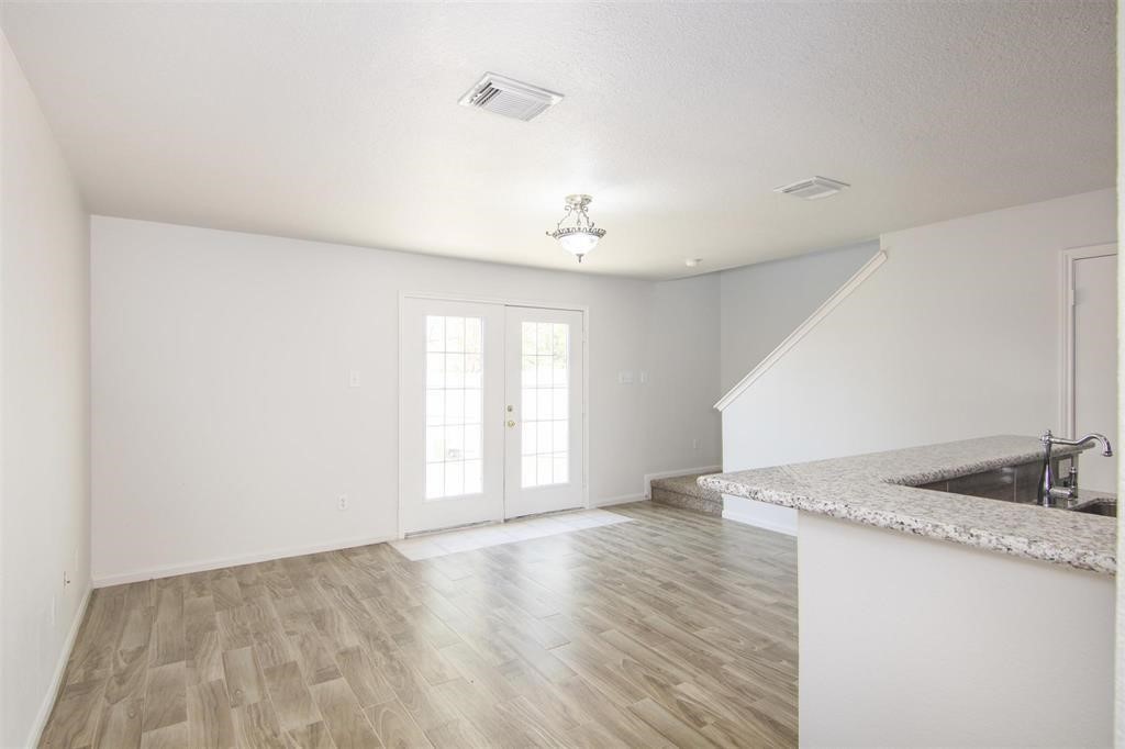 9811 S Galwan Circle Property Photo 4