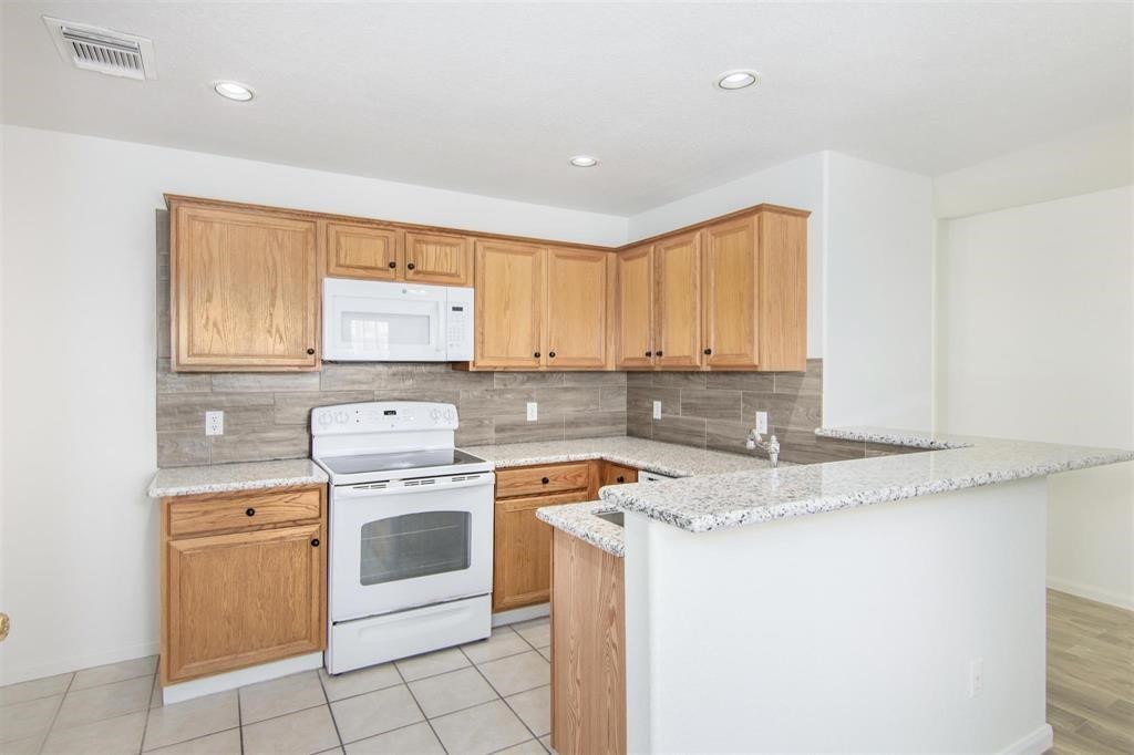 9811 S Galwan Circle Property Photo 8