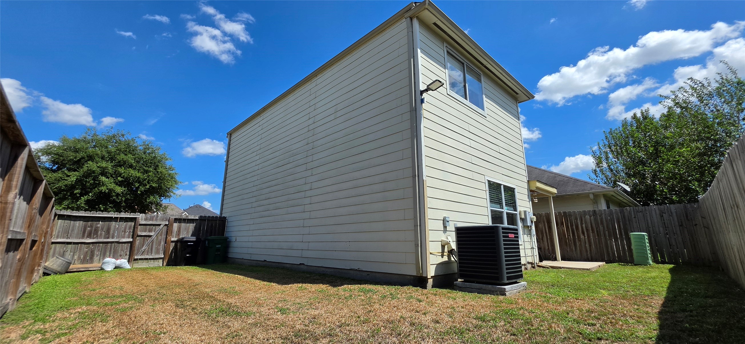 835 Forest Thicket Lane Property Photo 3