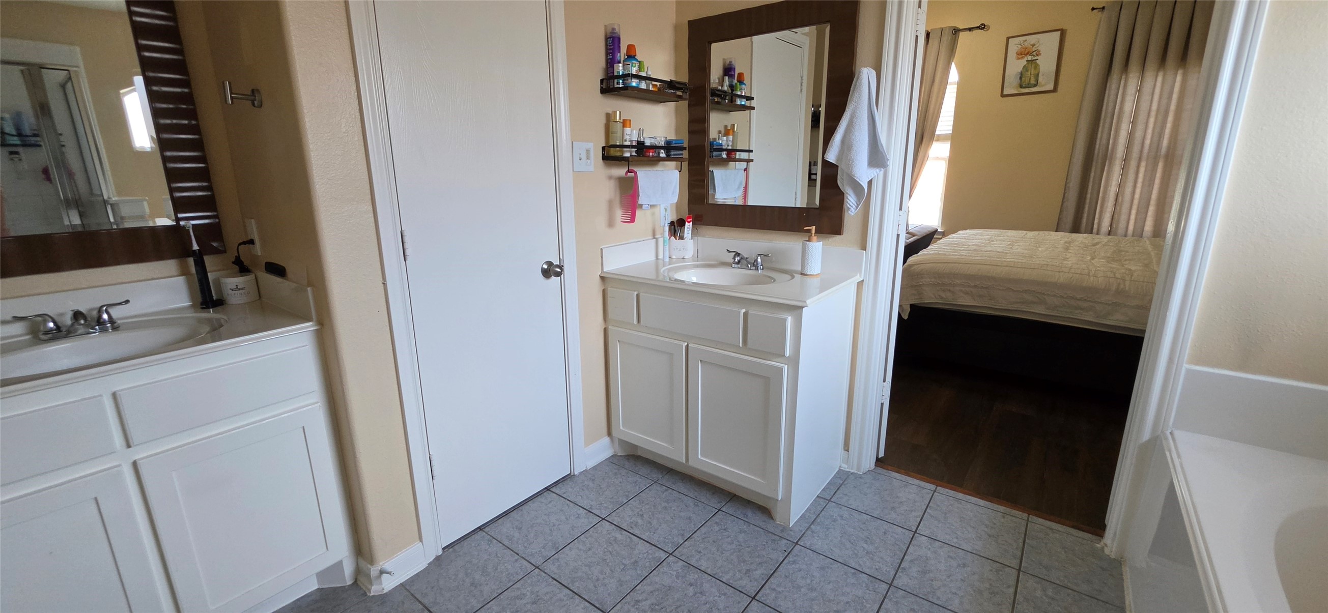835 Forest Thicket Lane Property Photo 10