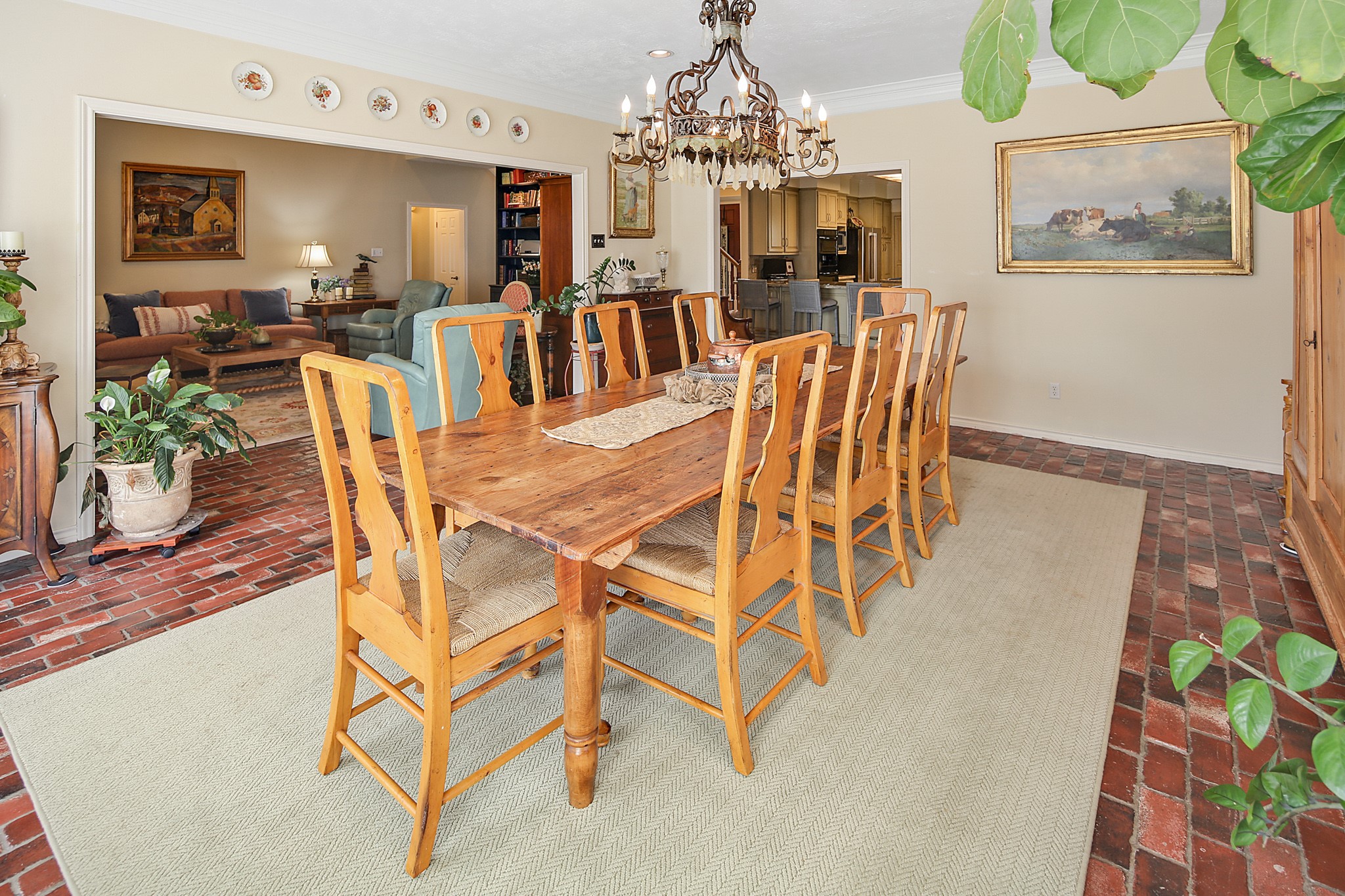 1402 Millcreek Court Property Photo 13