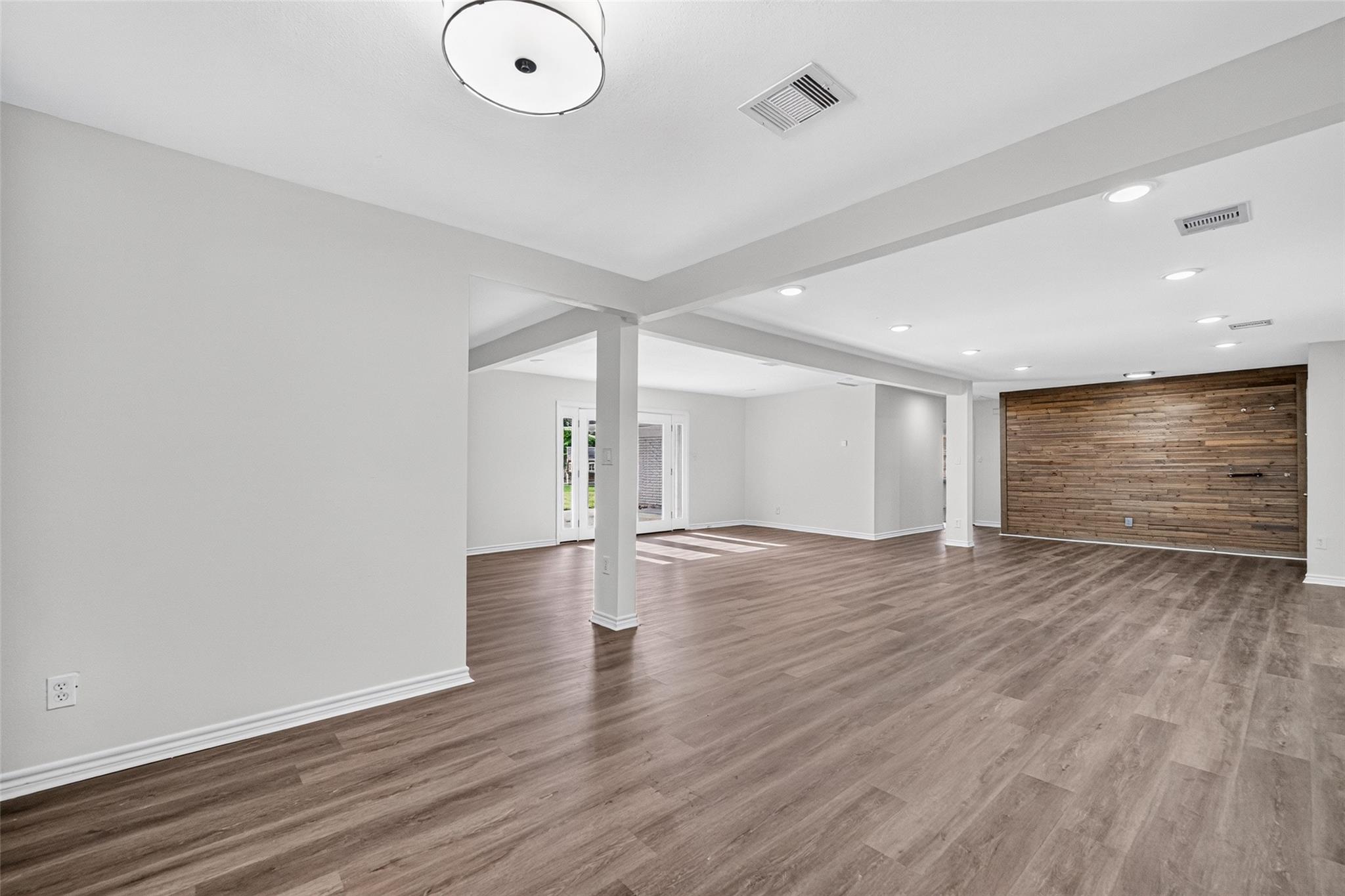 11107 Cedarhurst Drive Property Photo 16