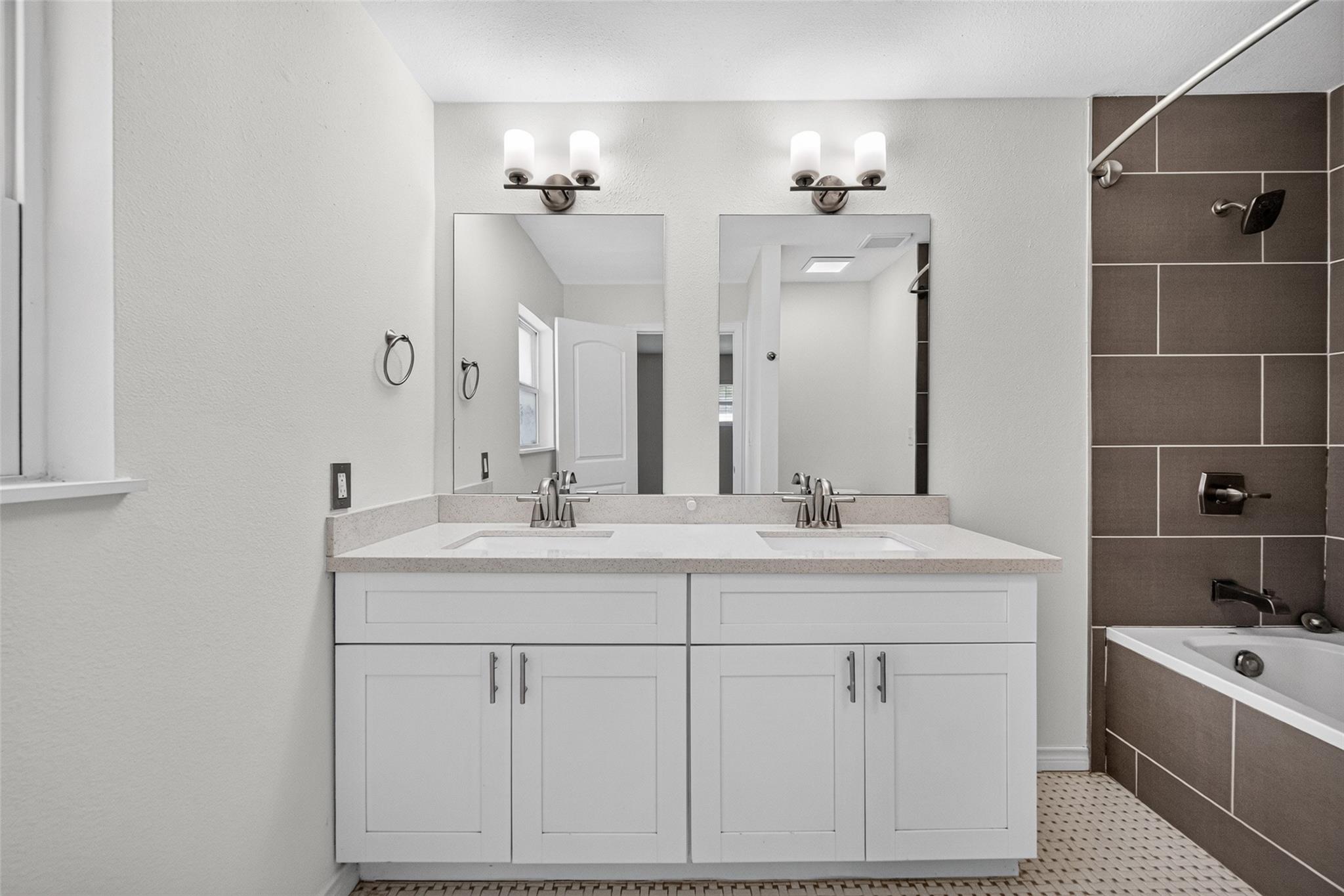 11107 Cedarhurst Drive, Houston Tx 77096 Property Photo 23