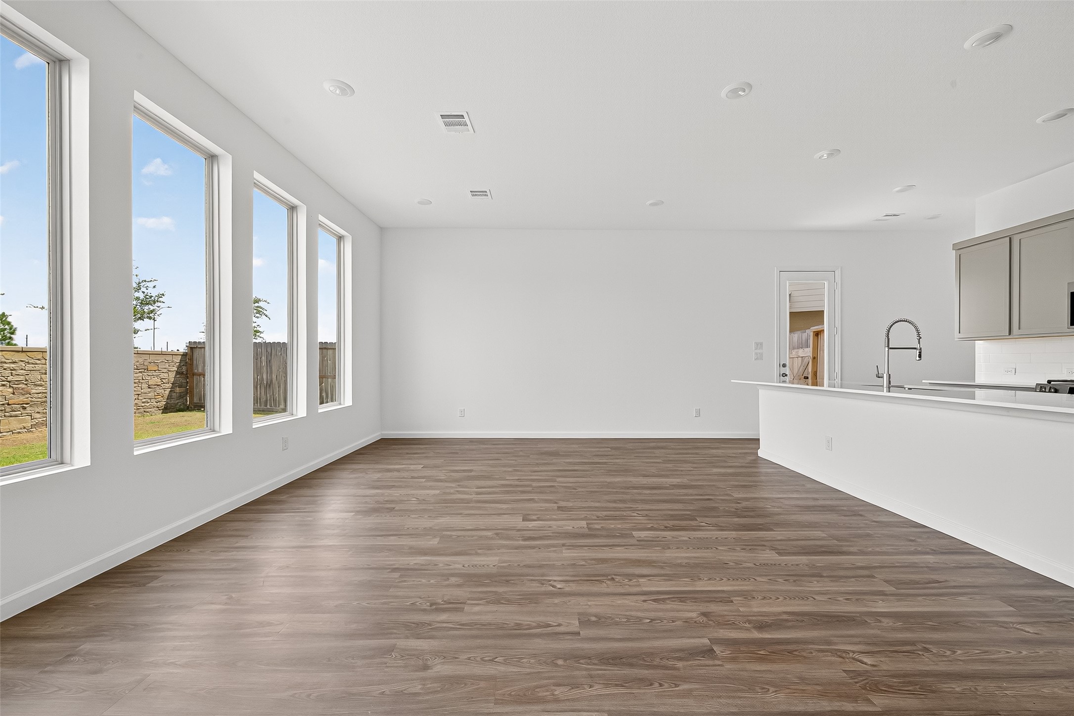 5607 Foggy Vine Court Property Photo 10