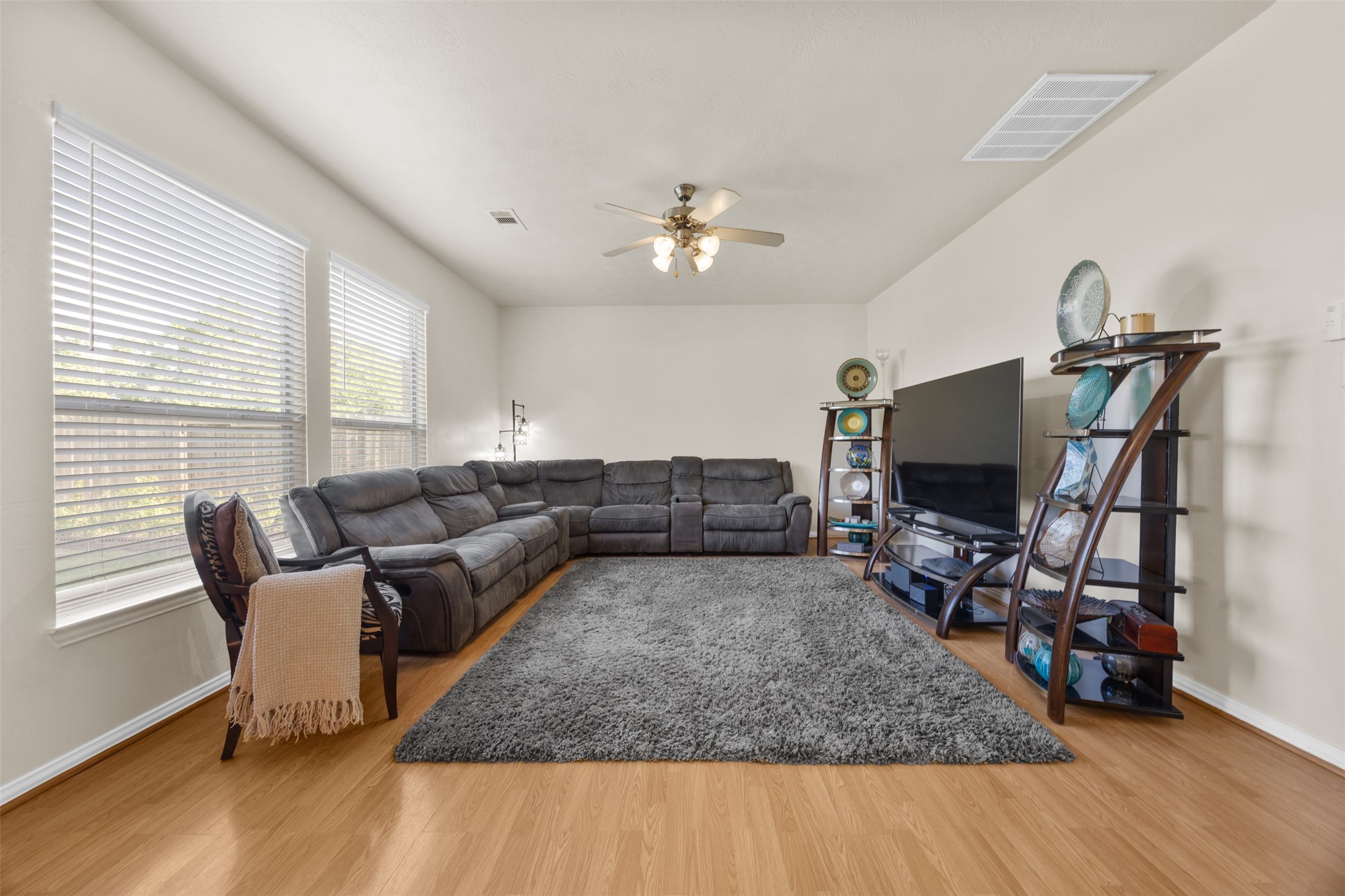 24415 Lakecrest Bend Drive Property Photo 12