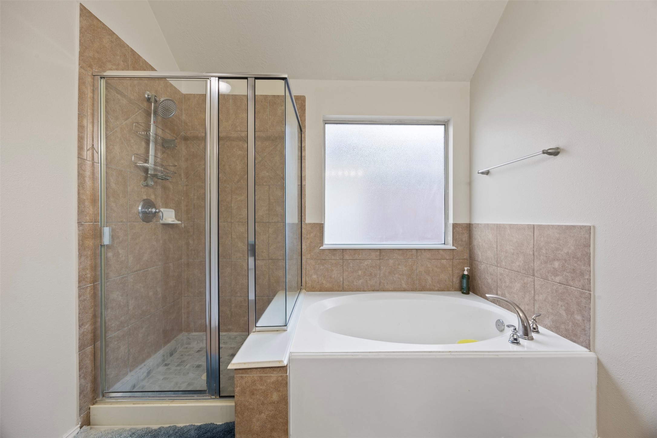 24415 Lakecrest Bend Drive Property Photo 18
