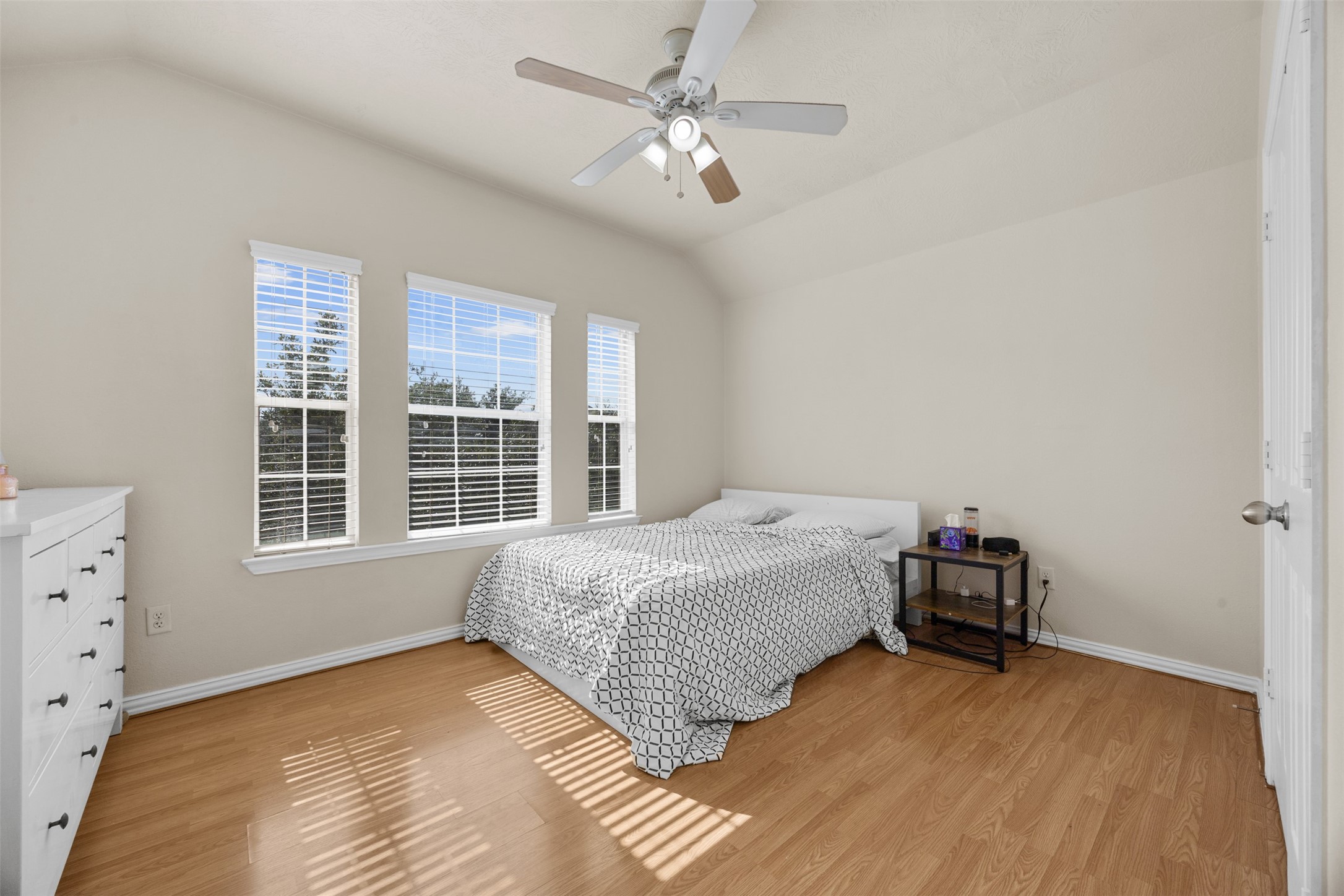 24415 Lakecrest Bend Drive Property Photo 22