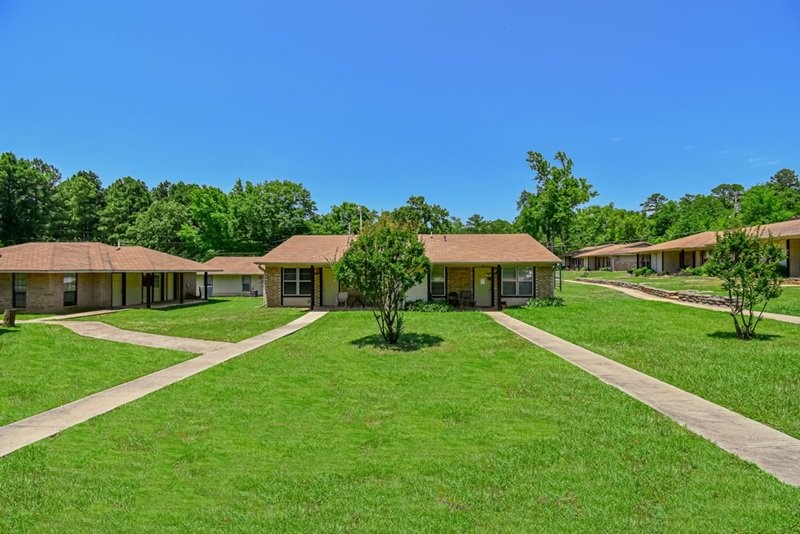 1001 Lakeview Dr Property Photo 7