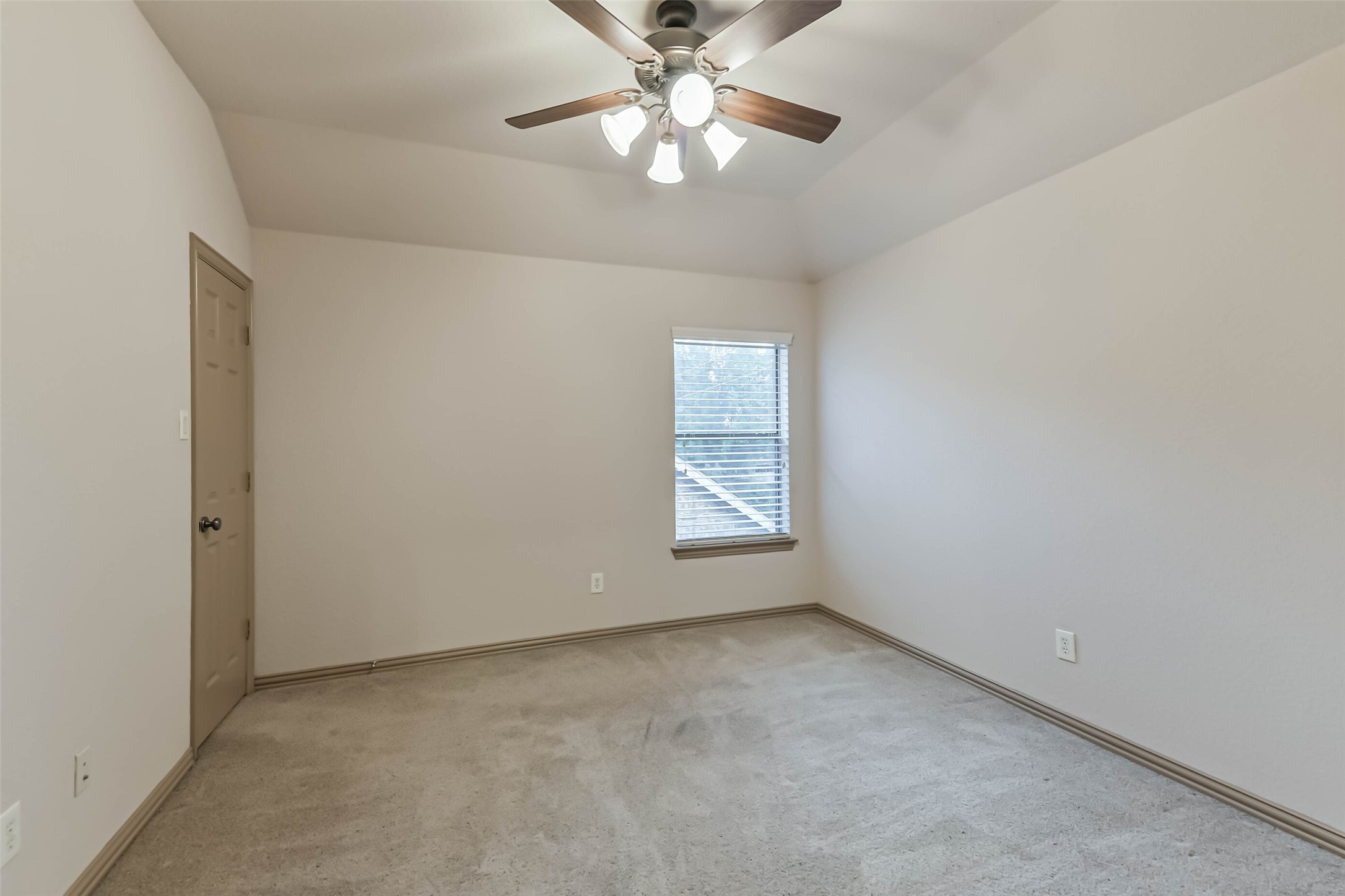 18743 Duke Lake Drive Property Photo 37