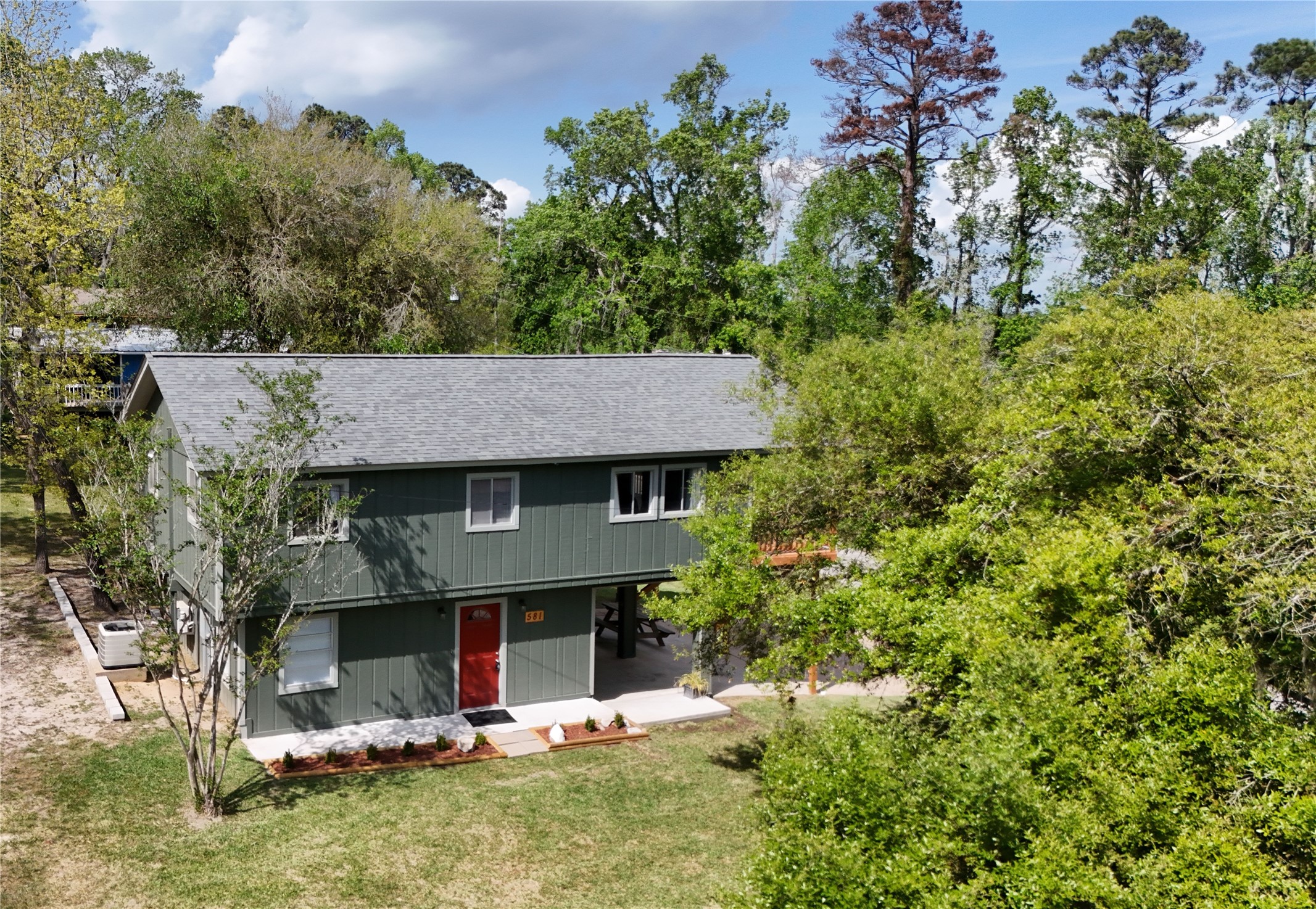 581 Northwood Drive Property Photo 1