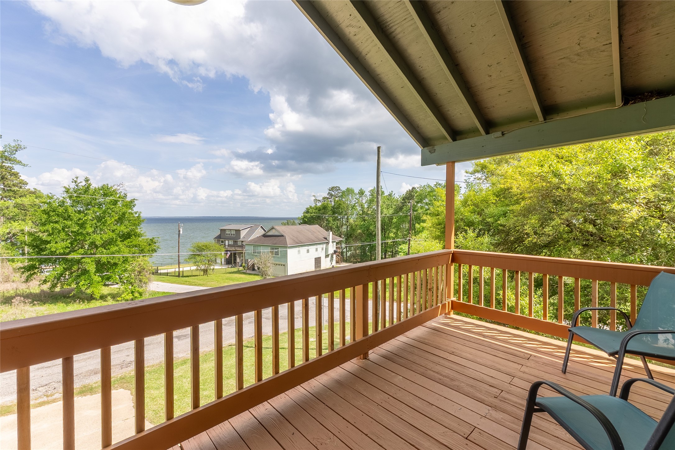 581 Northwood Drive Property Photo 3