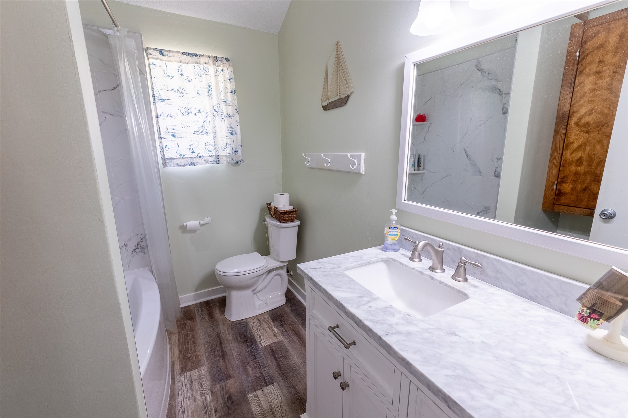 581 Northwood Drive Property Photo 8