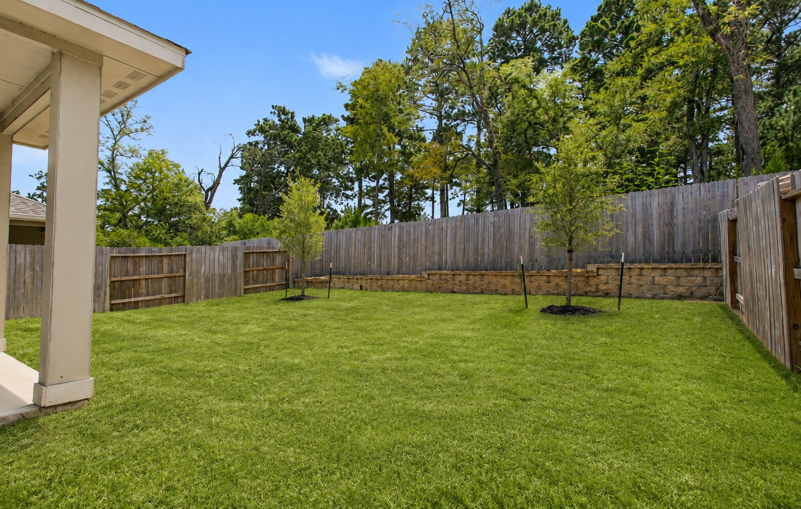 18099 Martin Pines Drive Property Photo 23