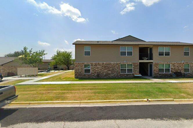 1501 Newland Dr Property Photo 2