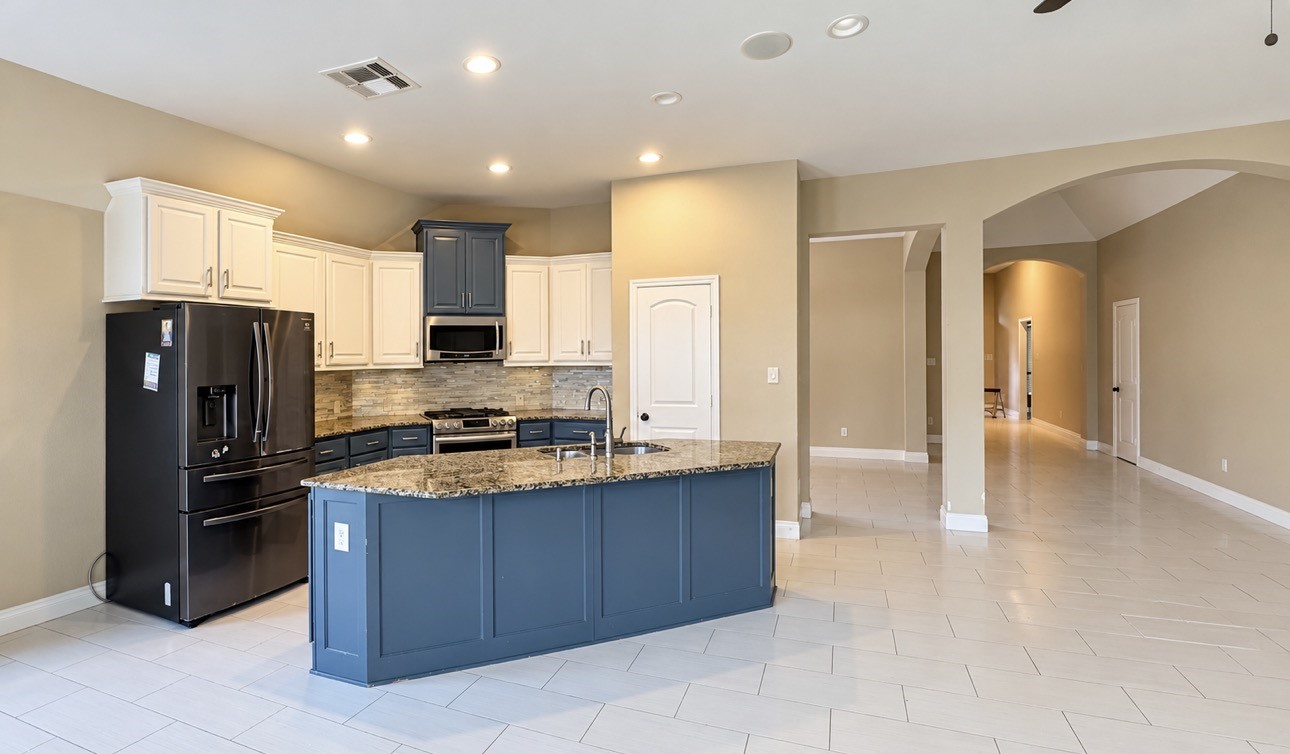 17618 Barrowfield Lane Property Photo 4