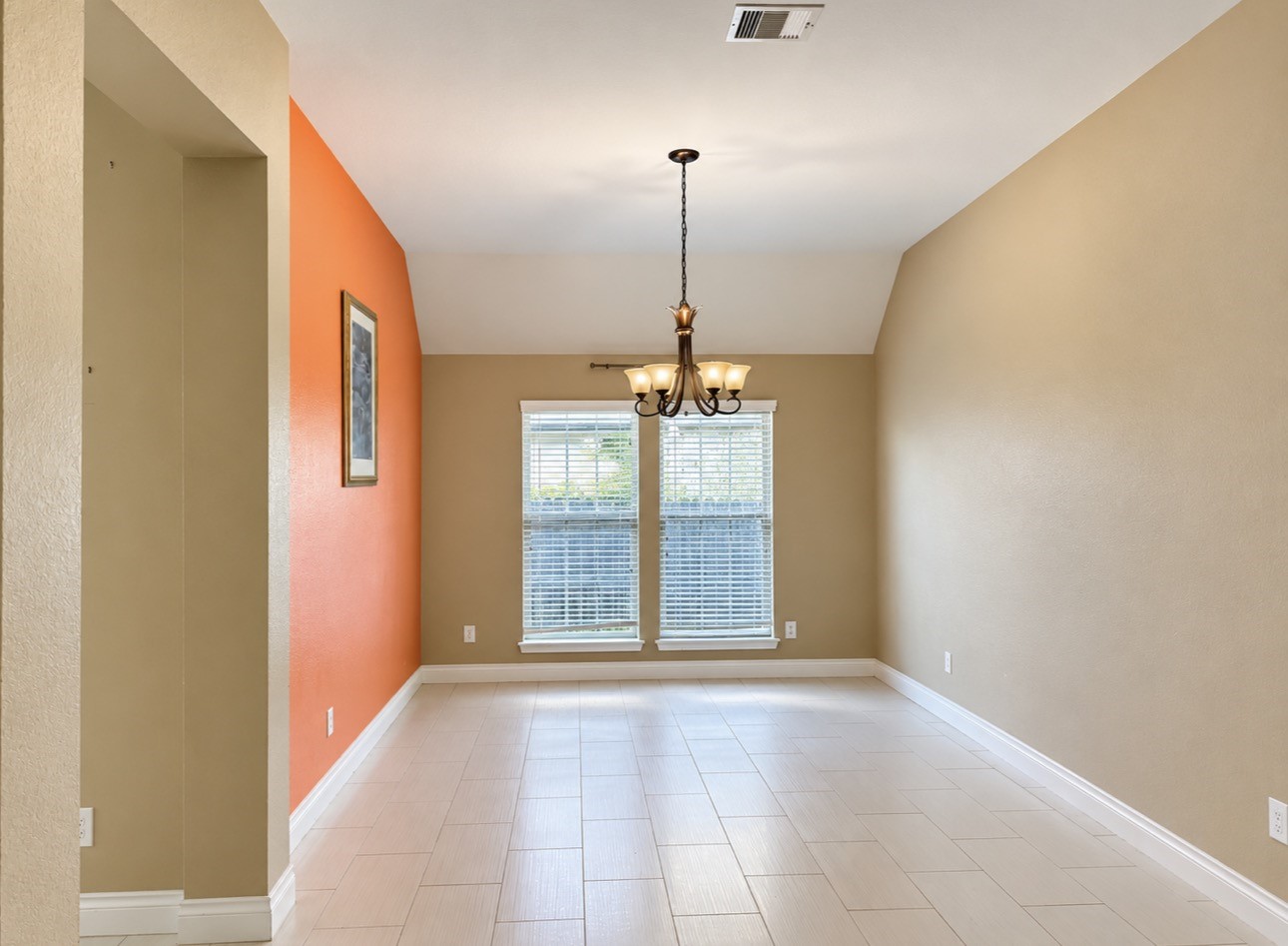 17618 Barrowfield Lane Property Photo 7