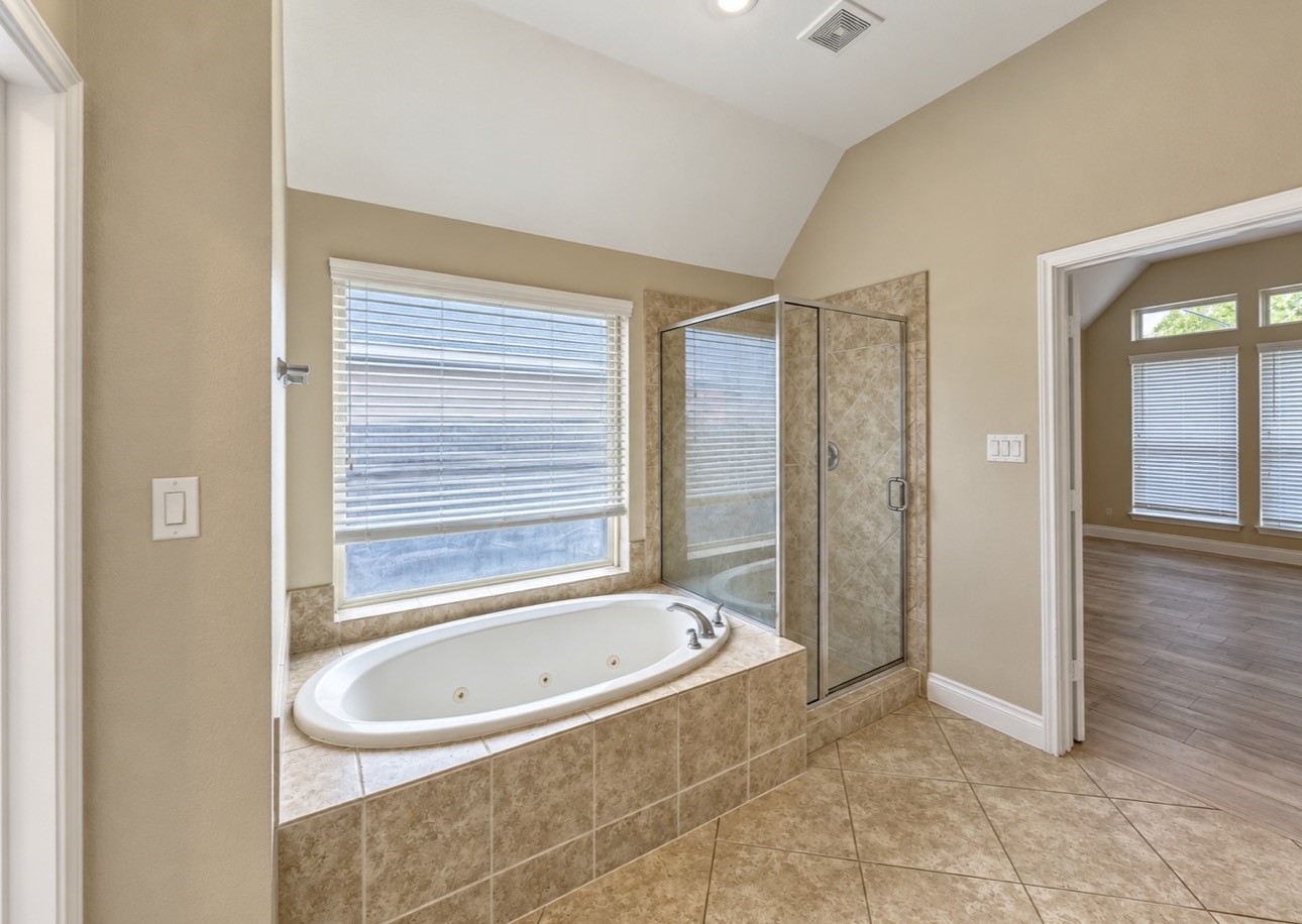 17618 Barrowfield Lane Property Photo 11