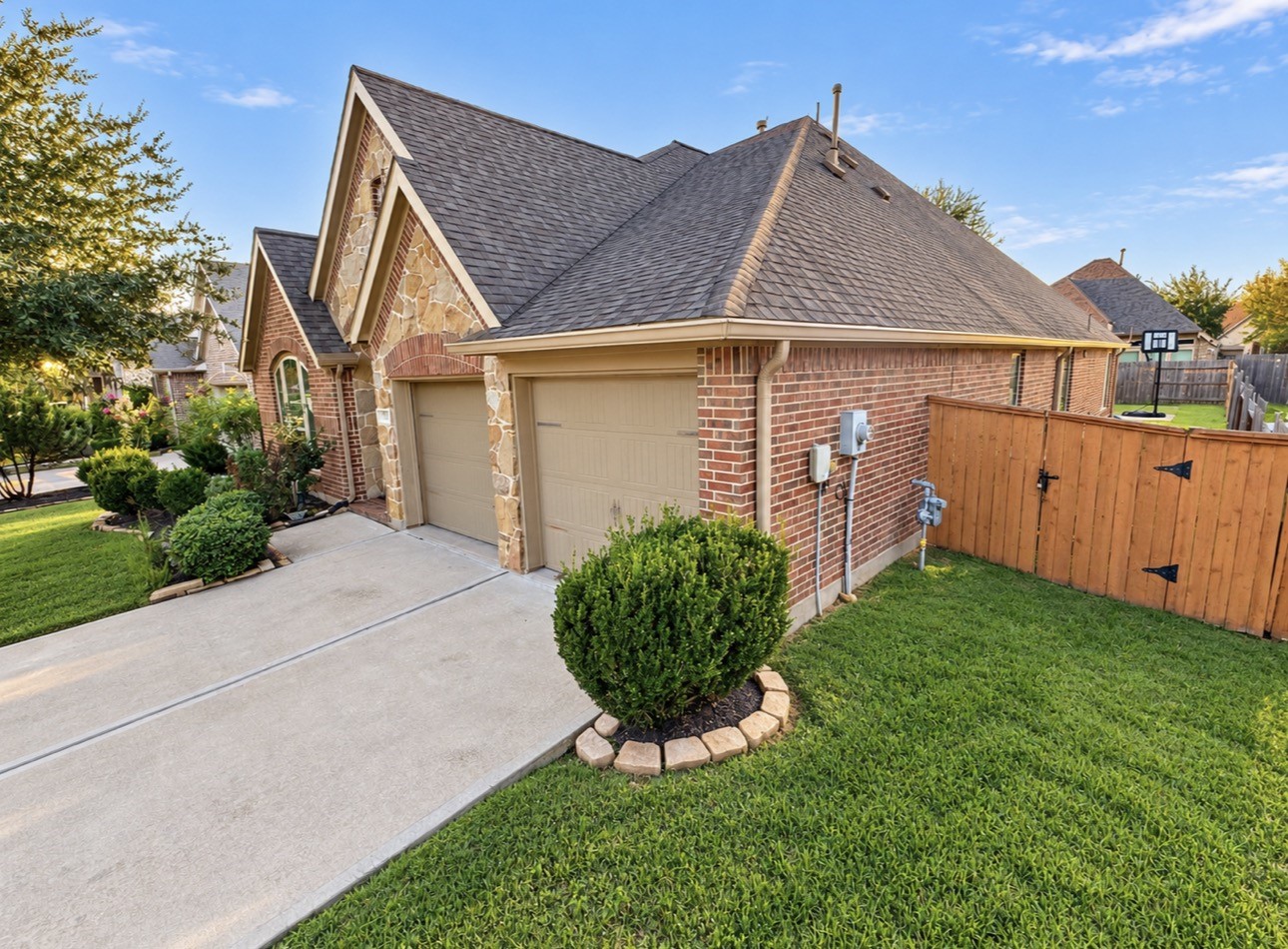 17618 Barrowfield Lane Property Photo 15